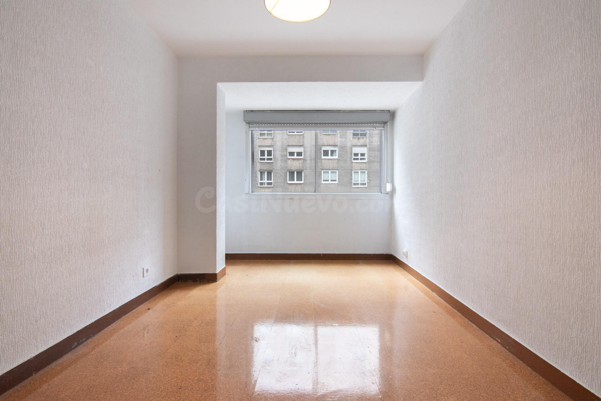 Piso con ascensor, de dos dormitorios y salón con italiana - foto 4