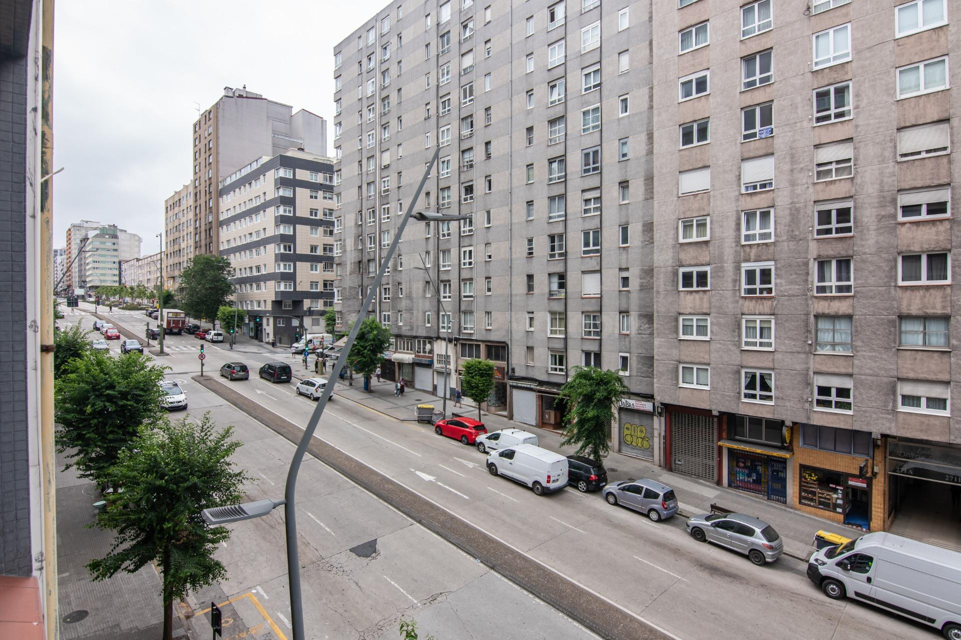 Piso con ascensor, de dos dormitorios y salón con italiana - foto 5