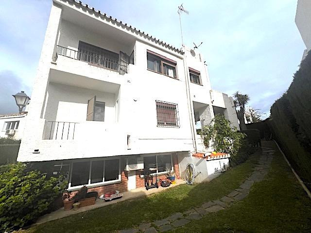GRAN VILLA EN SAN LUIS DE SABINILLAS - foto 4