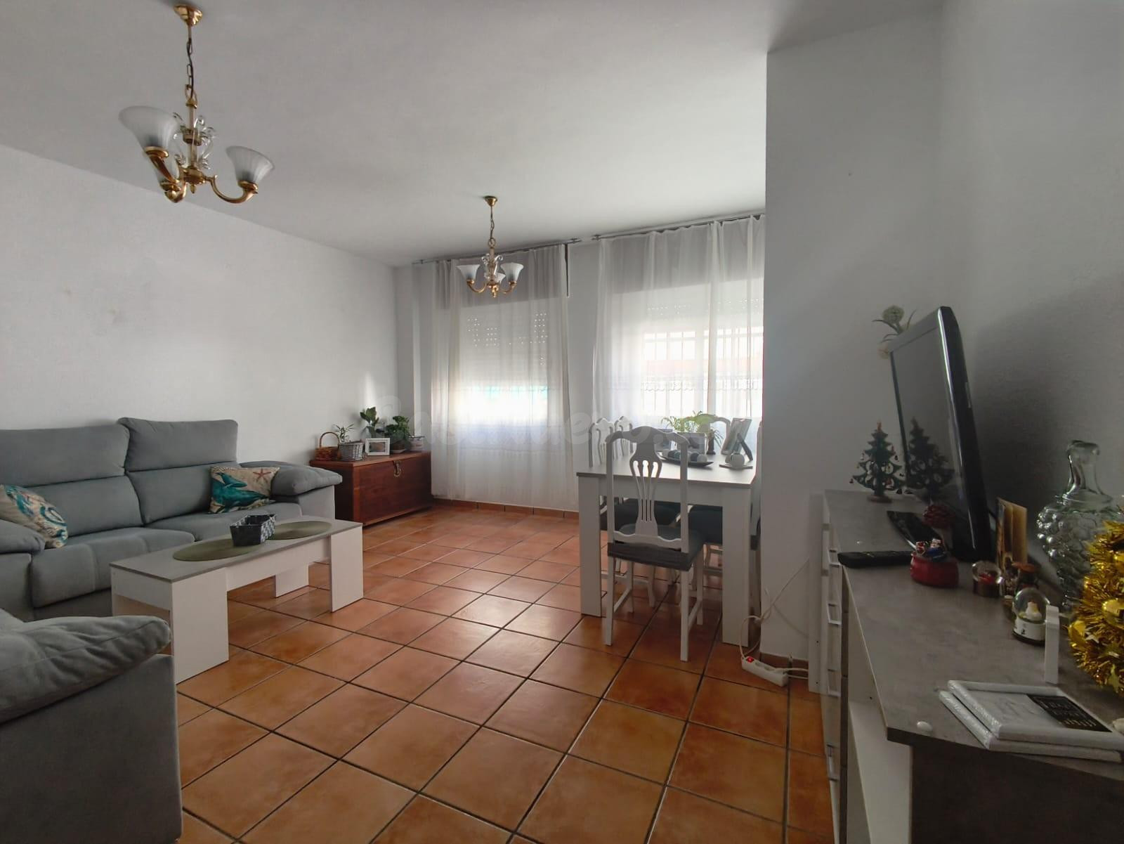 ¡NUEVA OPORTUNIDAD EN LOS BARRIOS! - foto 2