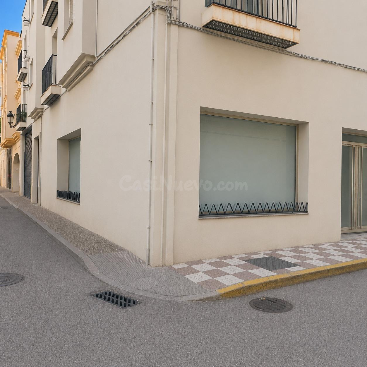 Local comercial céntrico con gran visibilidad y múltiples po