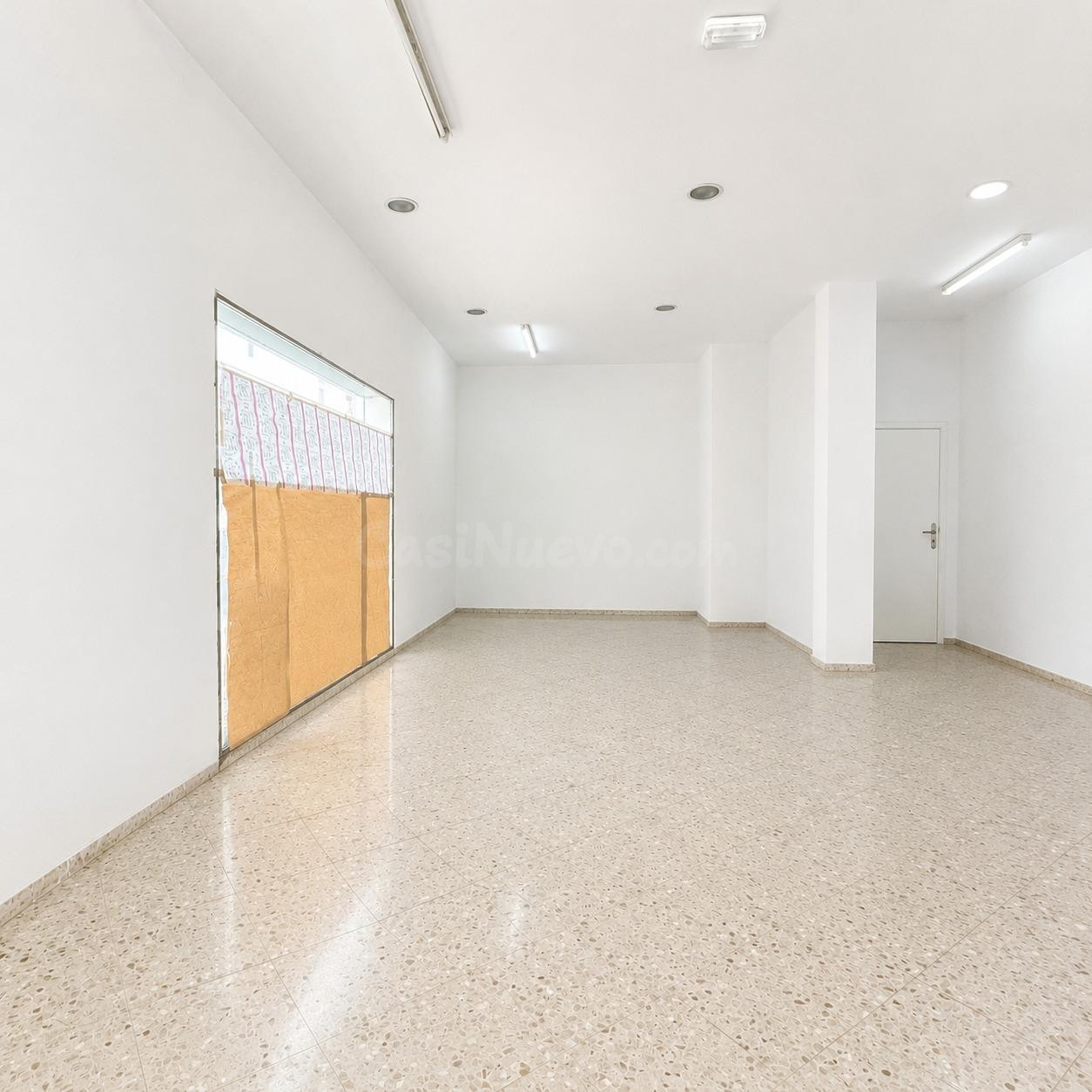 Local comercial céntrico con gran visibilidad y múltiples po - foto 3