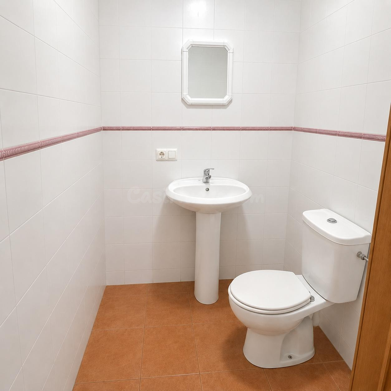 Local comercial céntrico con gran visibilidad y múltiples po - foto 4