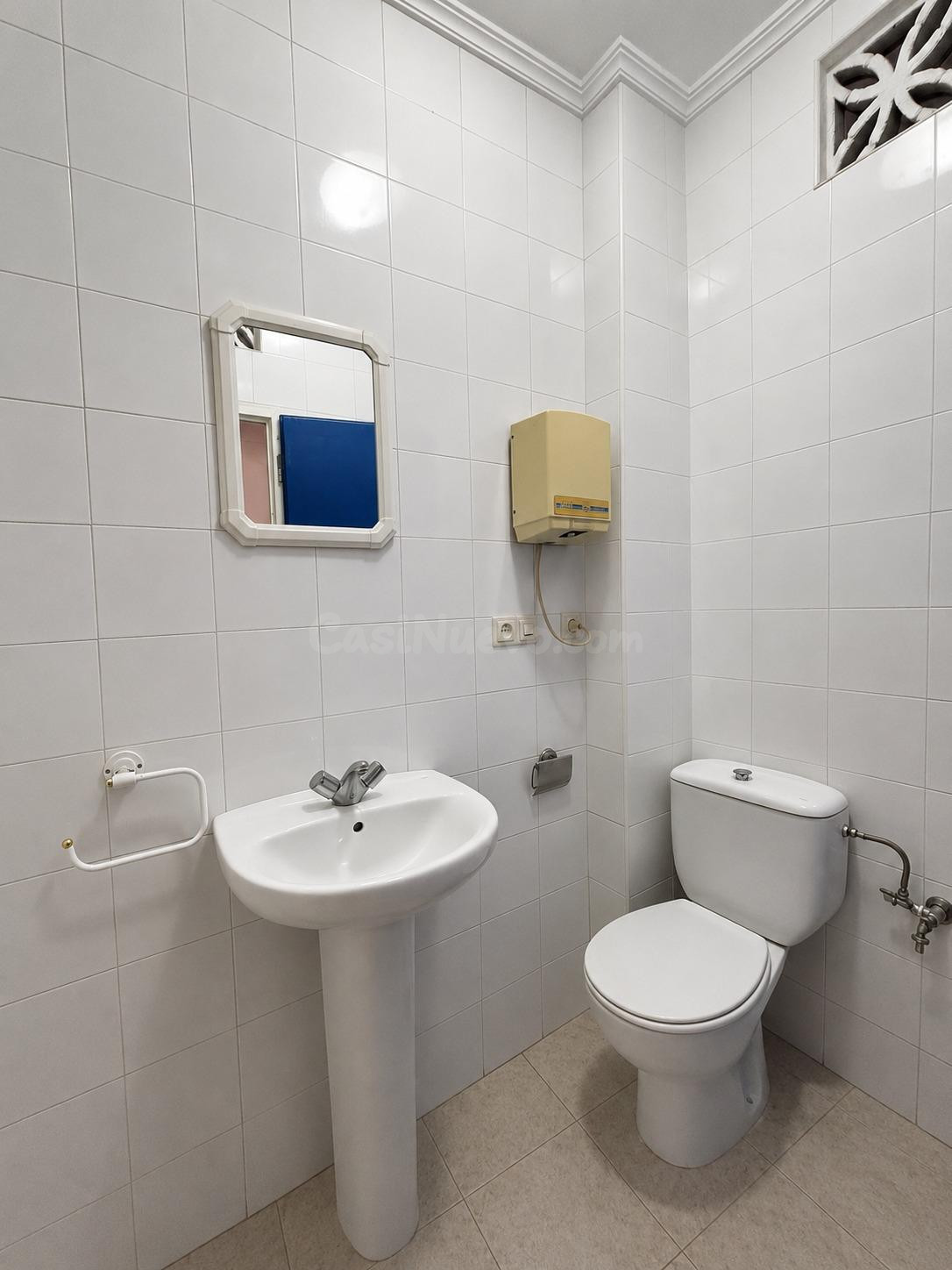 Gran oportunidad de inversión: aparcamiento con 5 plazas y múltiples posibilidades - foto 4