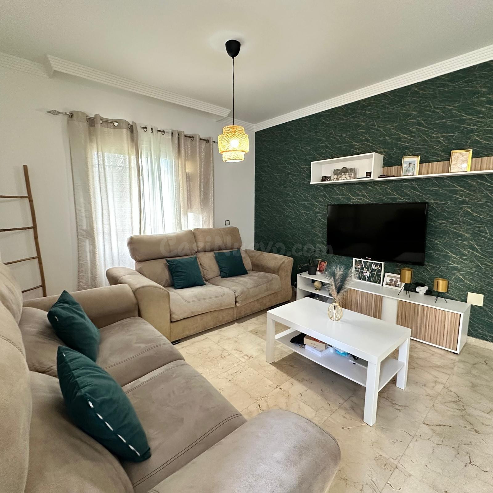 Exclusiva planta baja con espectacular espacio exterior en Vistahermosa