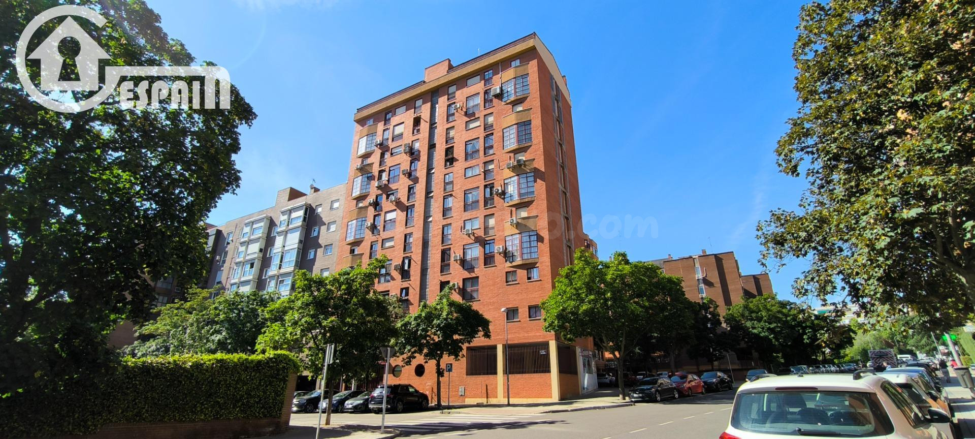 DÚPLEX DE 2 DORMITORIOS EN URBANIZACIÓN - foto 2