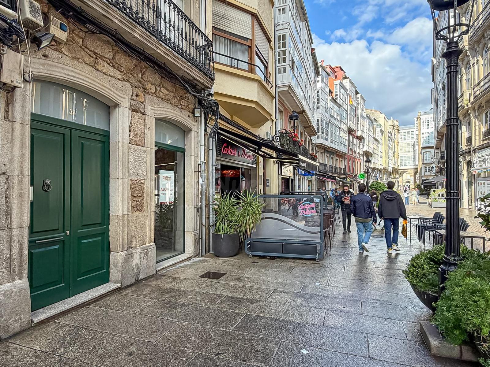 Bajo comercial en Riego Agua, en el centro de A Coruña - foto 4