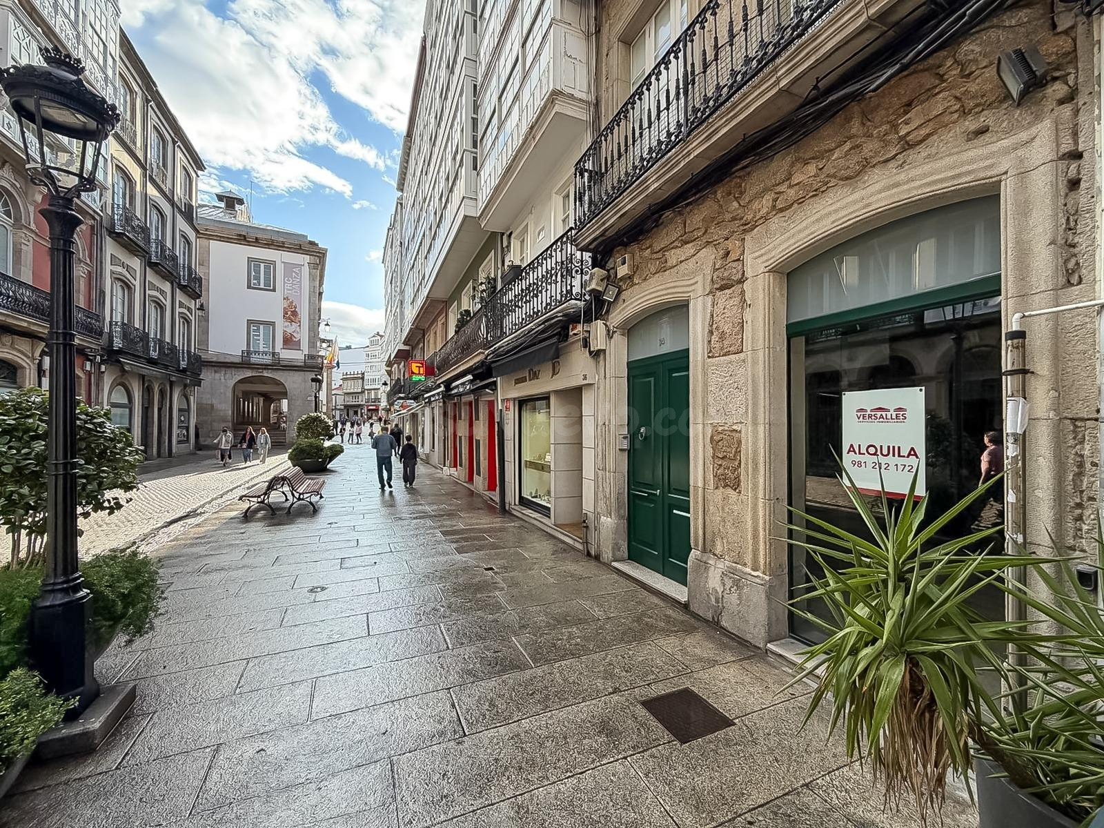Bajo comercial en Riego Agua, en el centro de A Coruña - foto 5