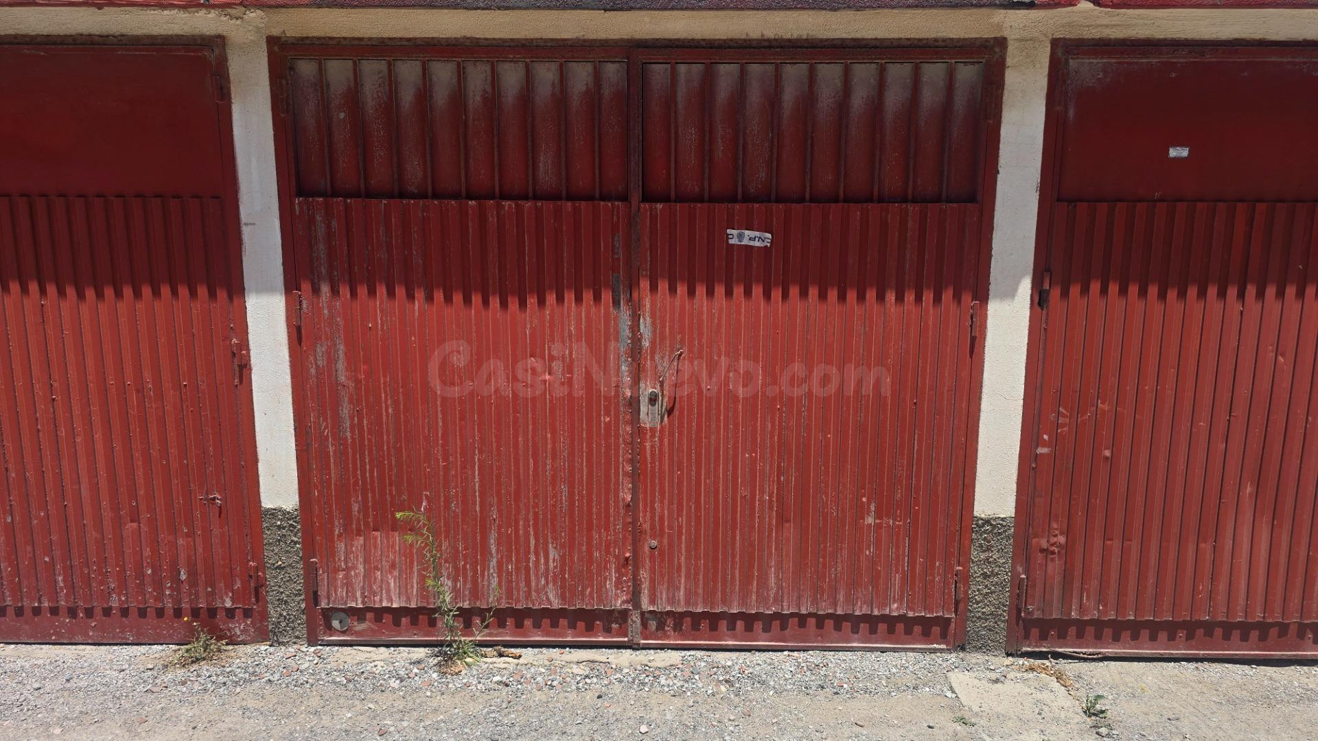 Garaje cerrado e independiente en Calle Gabriel Miró – La Línea - foto 3