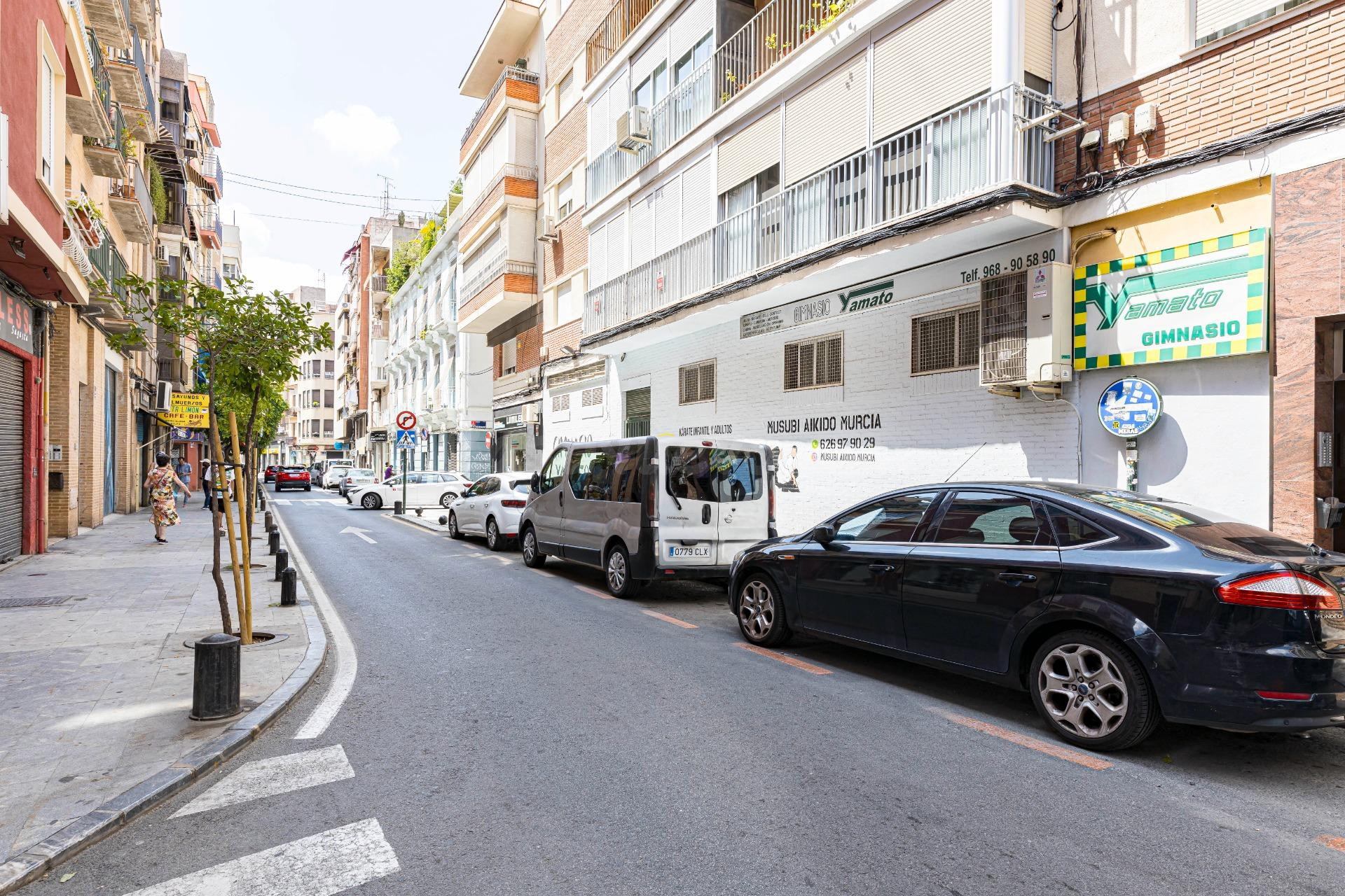 Amplio local en planta baja en zona céntrica de Murcia - foto 2