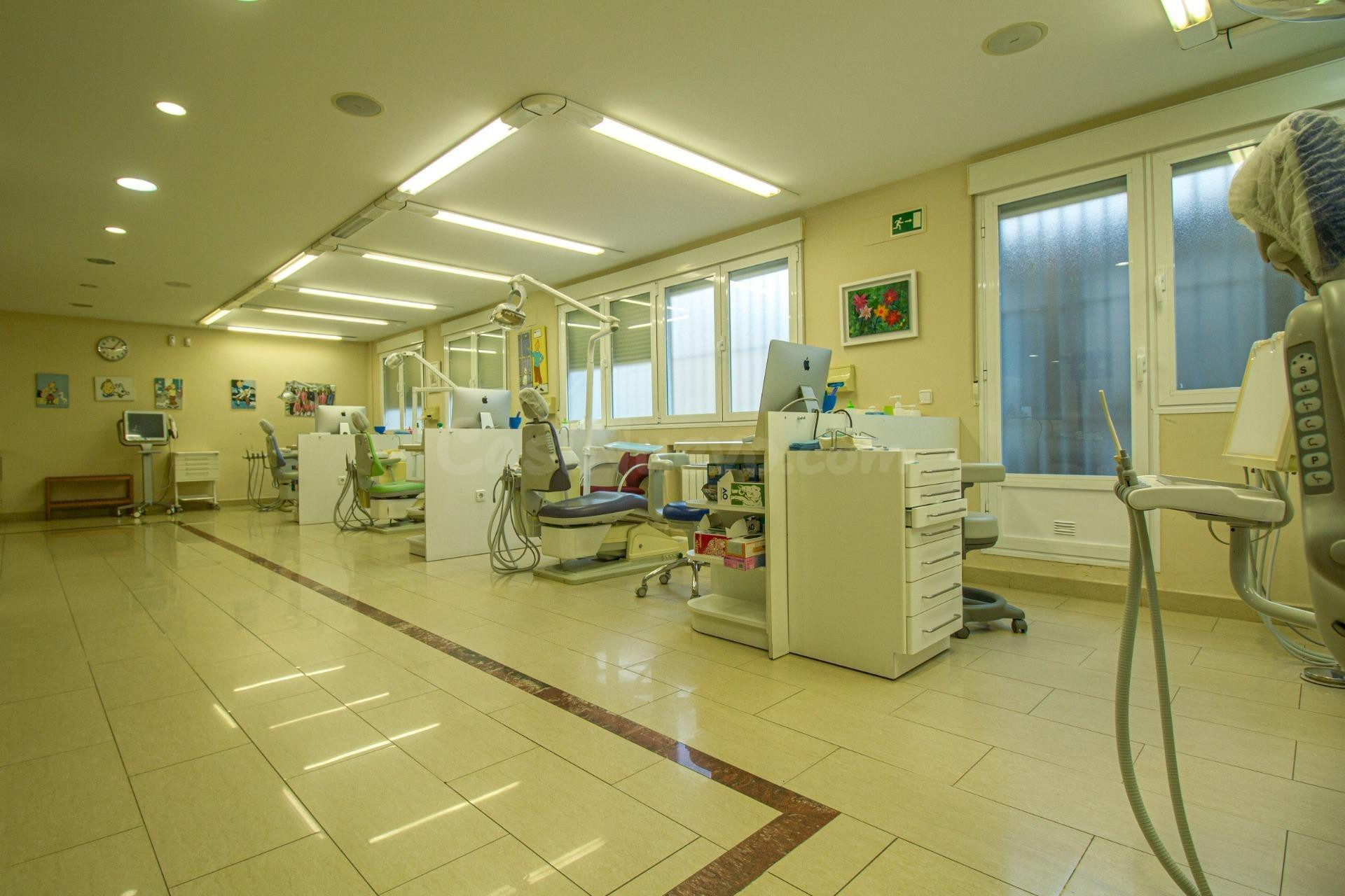 OFICINA JUAN CARLOS I BADAJOZ - foto 4