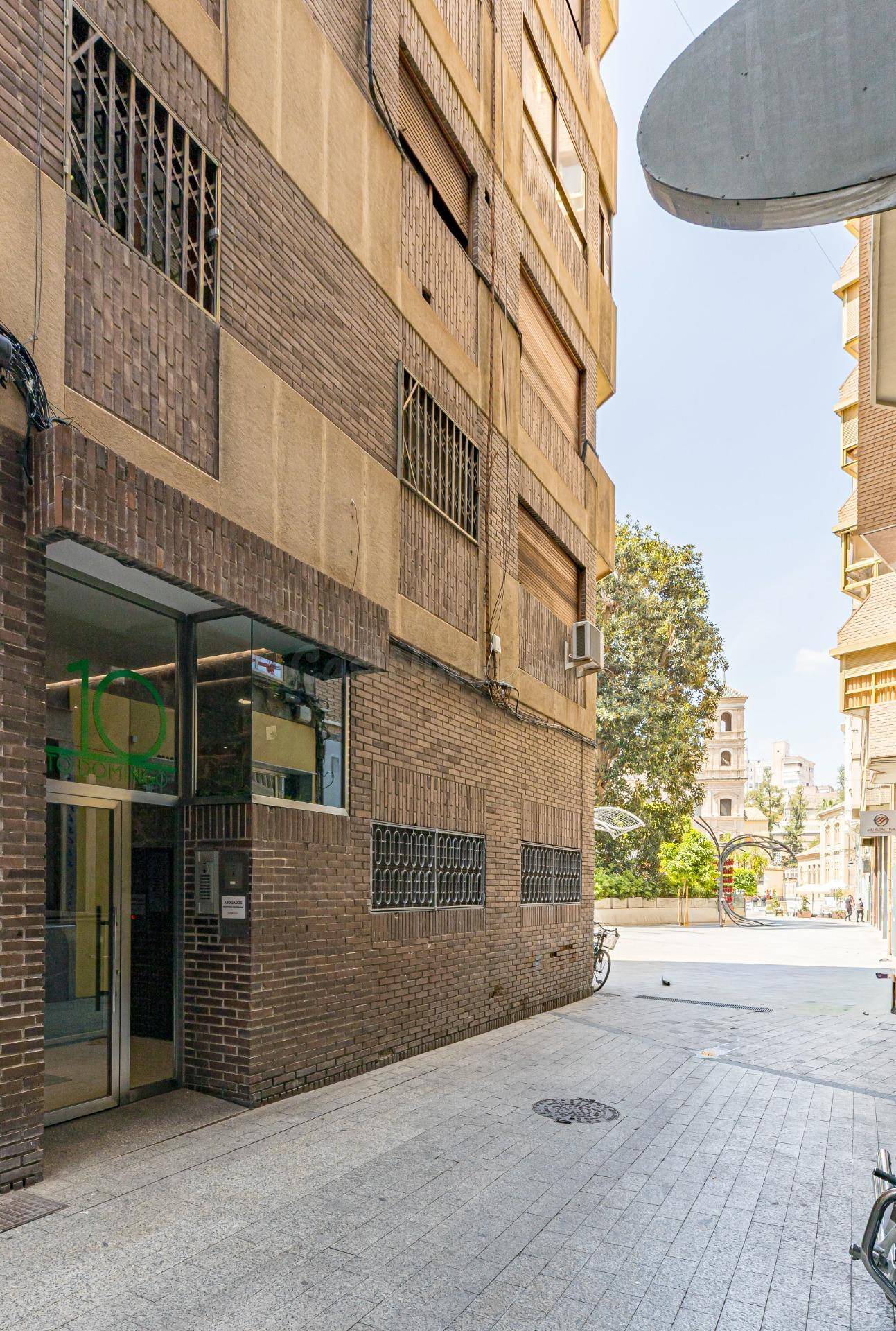 Vivienda en venta en Plaza Santo Domingo con garaje. - foto 5