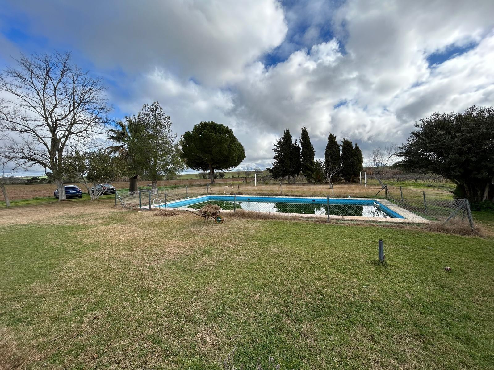 FINCA DE 22 HECTAREAS CON CASERIO Y PISCINA!!! - foto 4