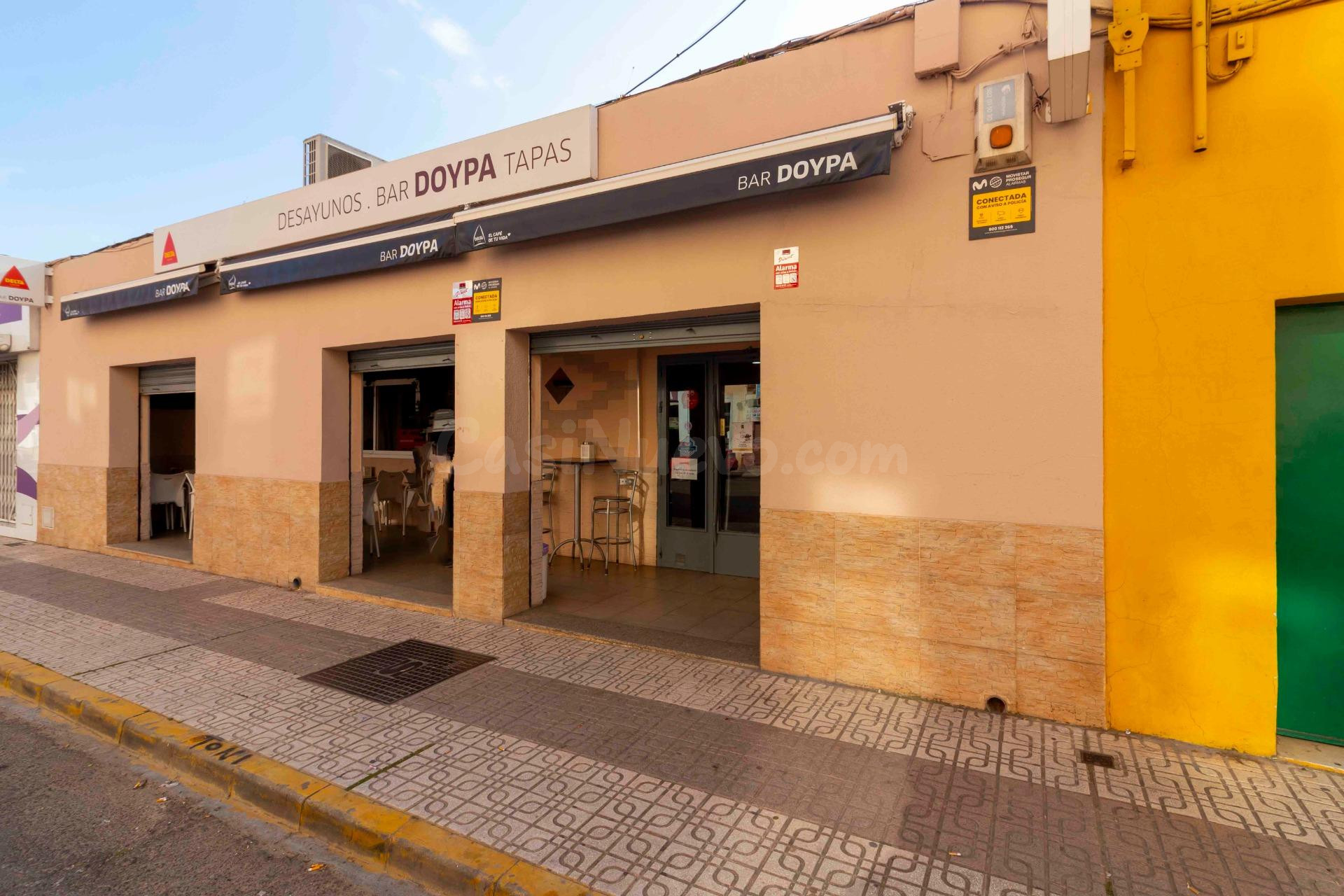 Amplio Local Comercial en Zona San Roque, Badajoz