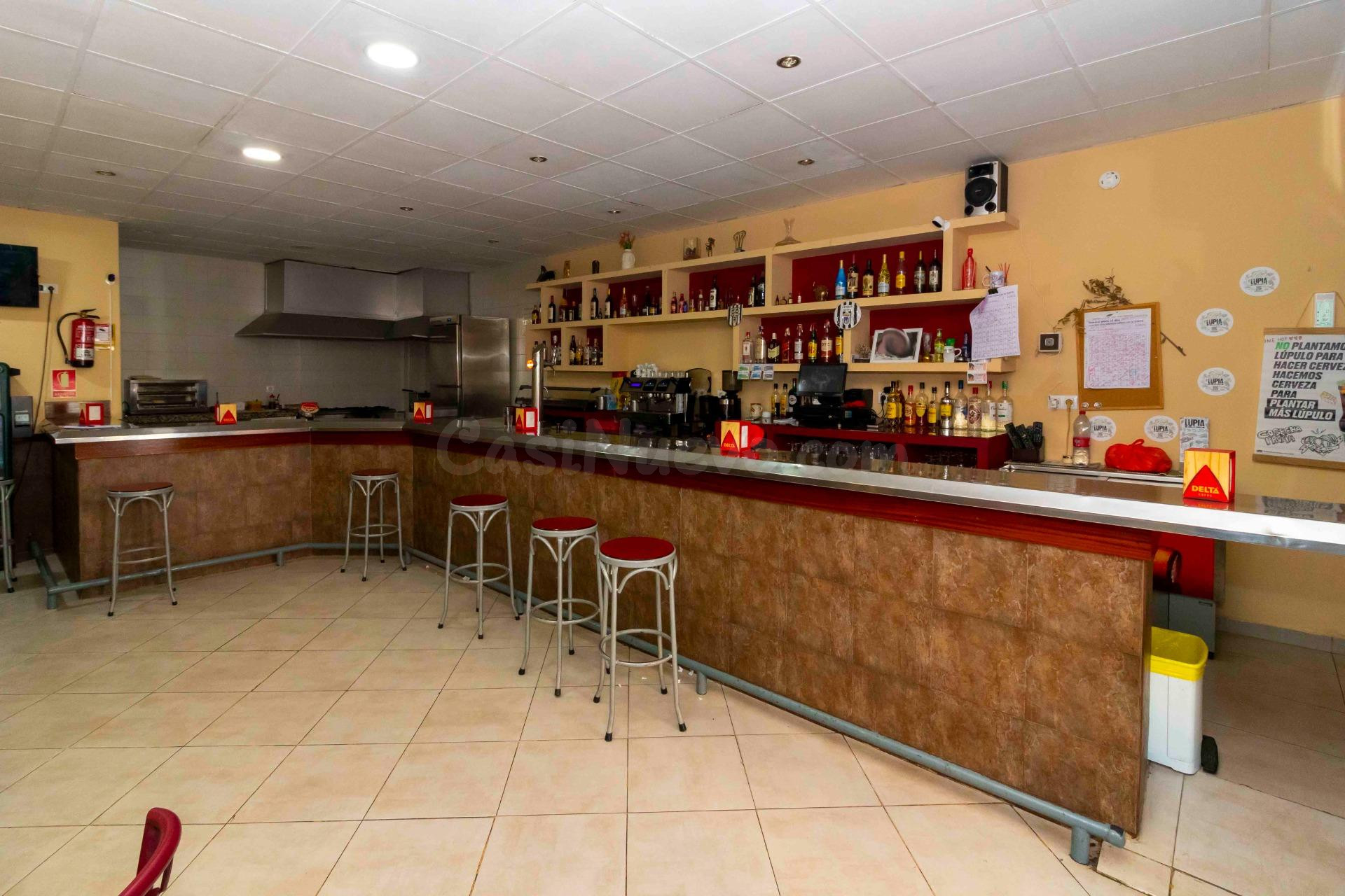 Amplio Local Comercial en Zona San Roque, Badajoz - foto 3