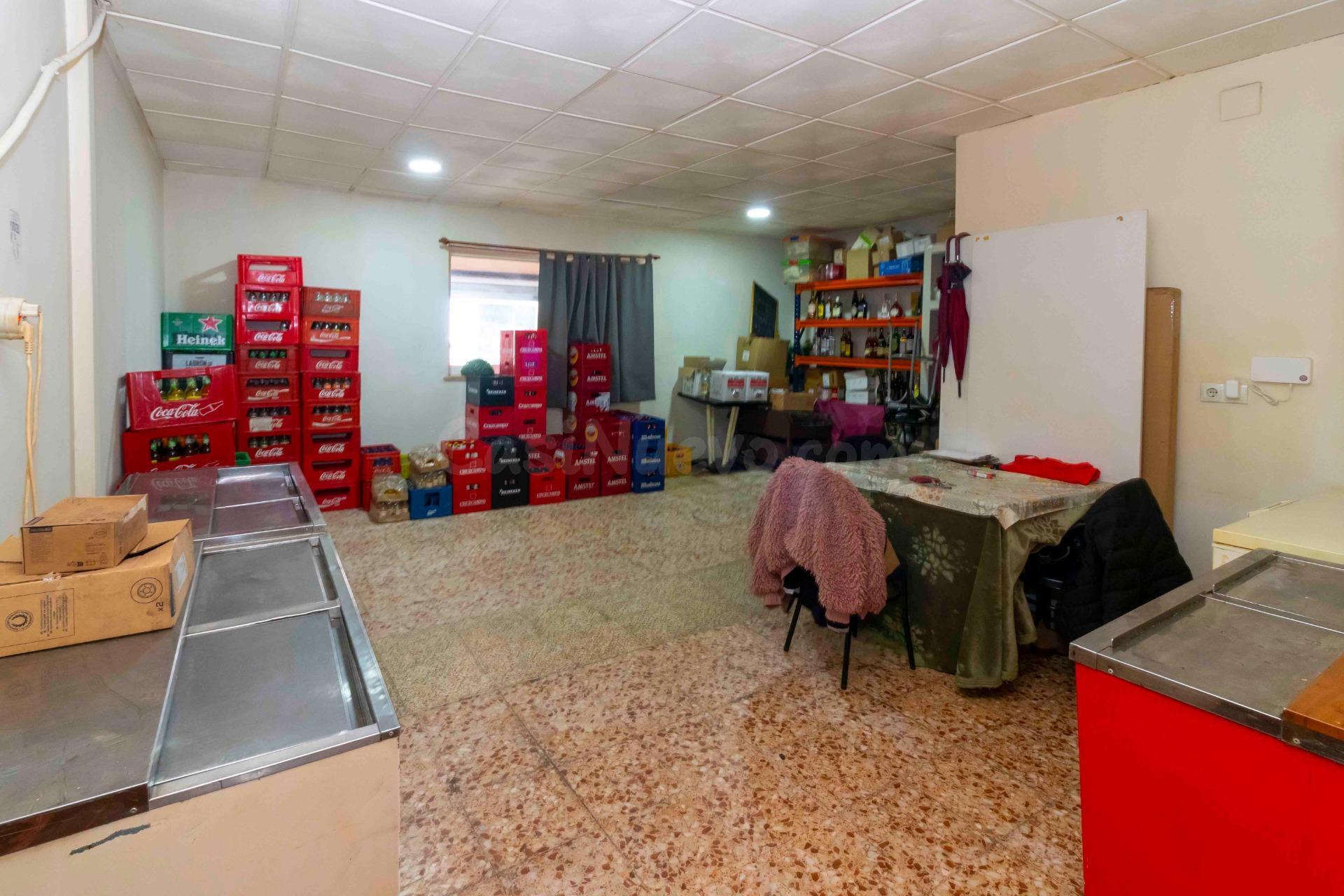 Amplio Local Comercial en Zona San Roque, Badajoz - foto 5