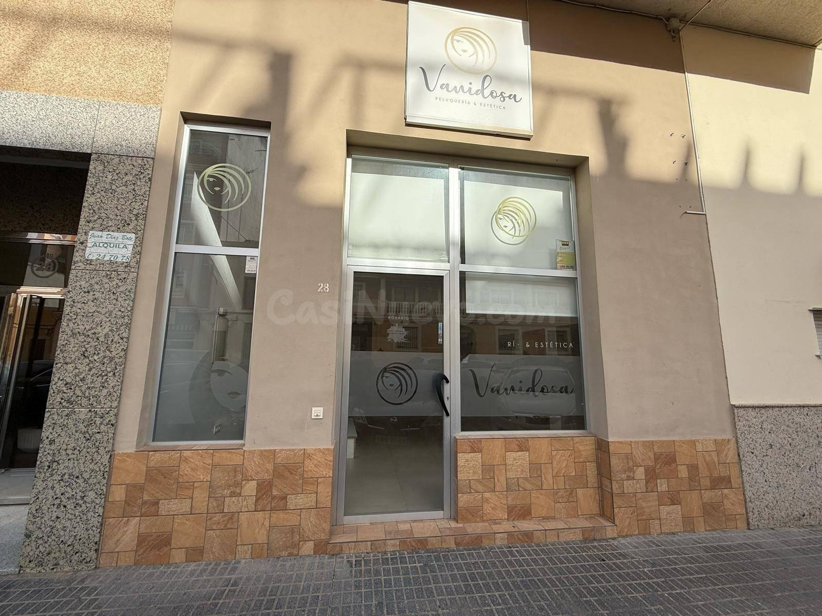 Oportunidad Única: Local Comercial en el Corazón de Badajoz