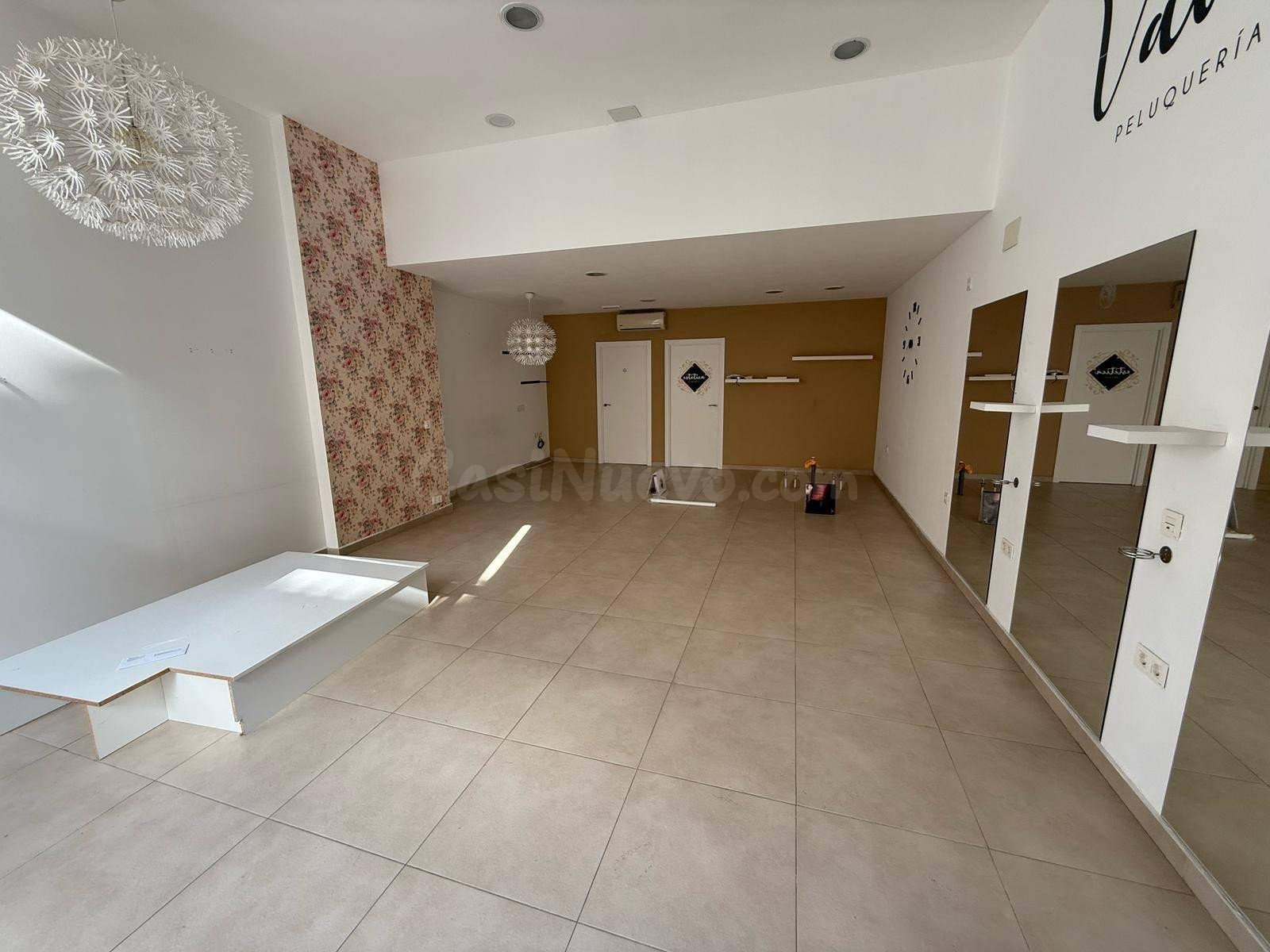 Oportunidad Única: Local Comercial en el Corazón de Badajoz - foto 4