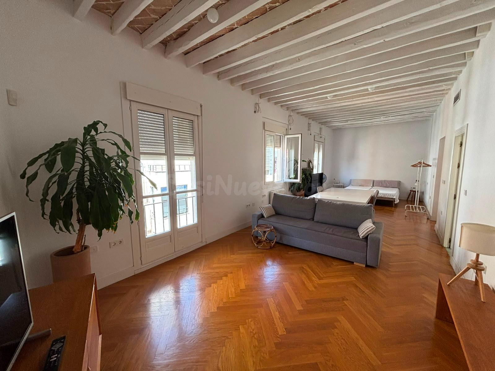 Loft amueblado de 1 dormitorio en C/ Santa Teresa, Murcia