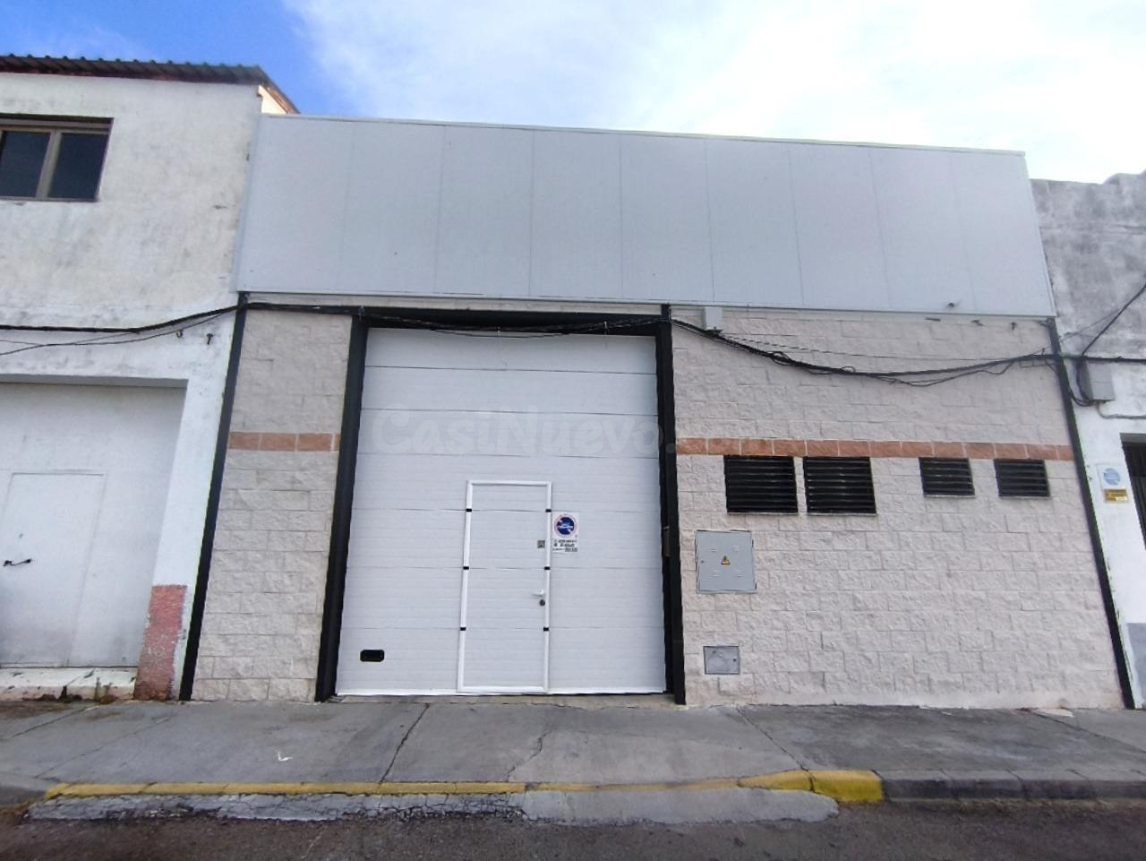 Se vende agrupación de Naves en la Barriada de Llera - foto 2
