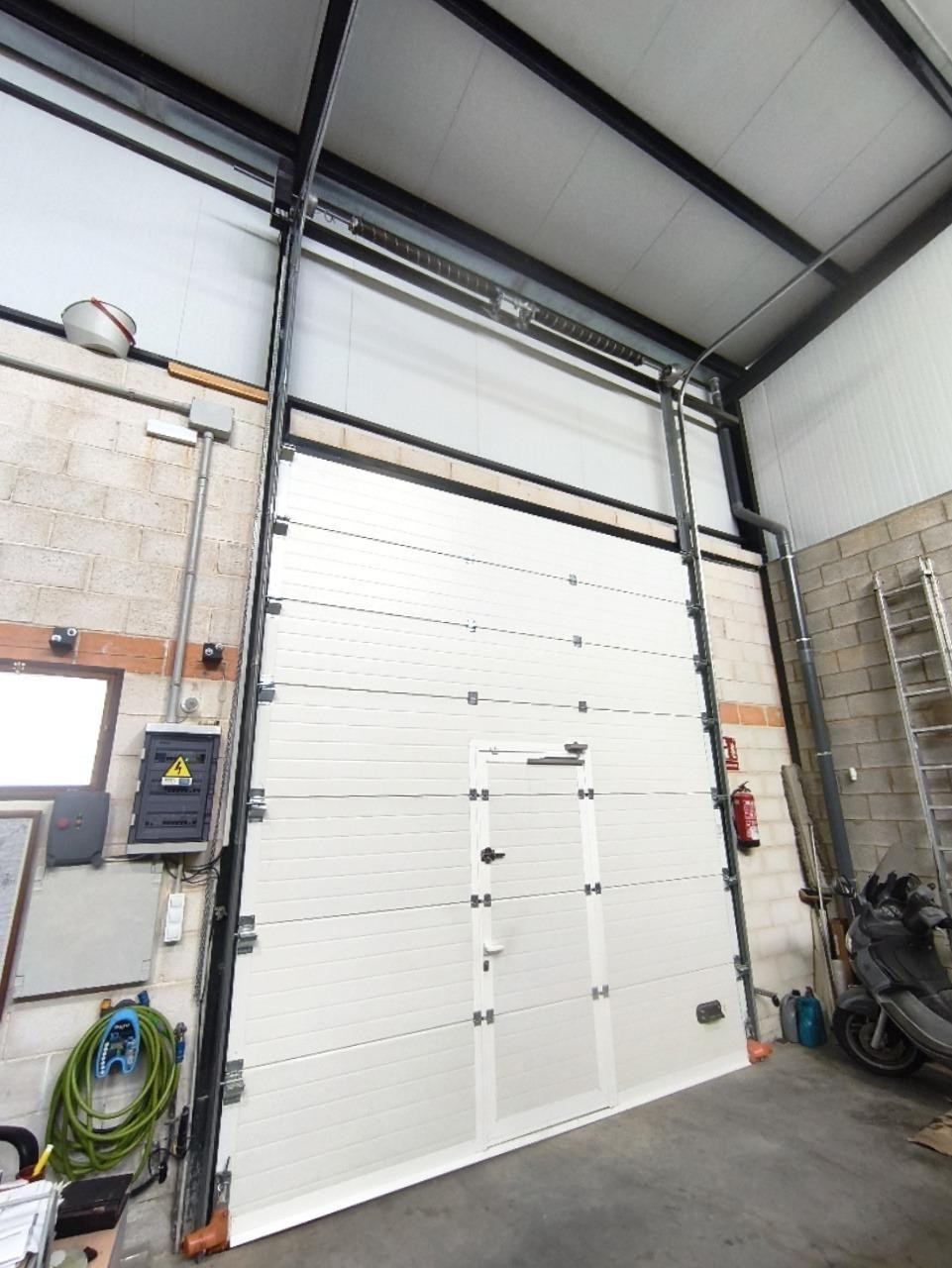 Se vende agrupación de Naves en la Barriada de Llera - foto 3