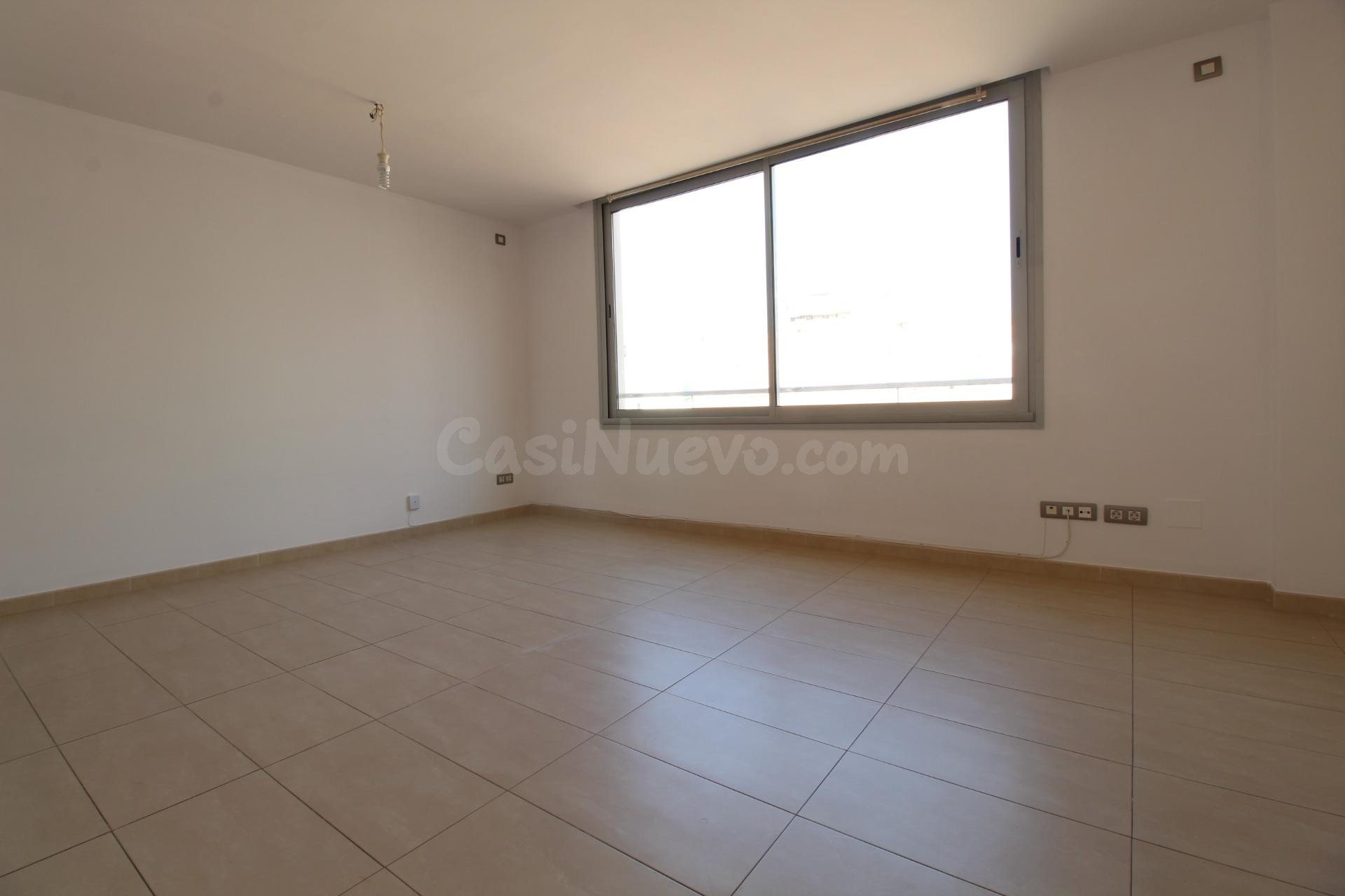 Fantástico piso en Jacinto Verdaguer con parking incluido - foto 2