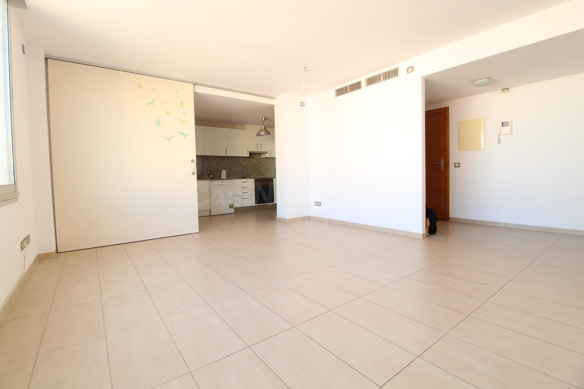 Fantástico piso en Jacinto Verdaguer con parking incluido - foto 4