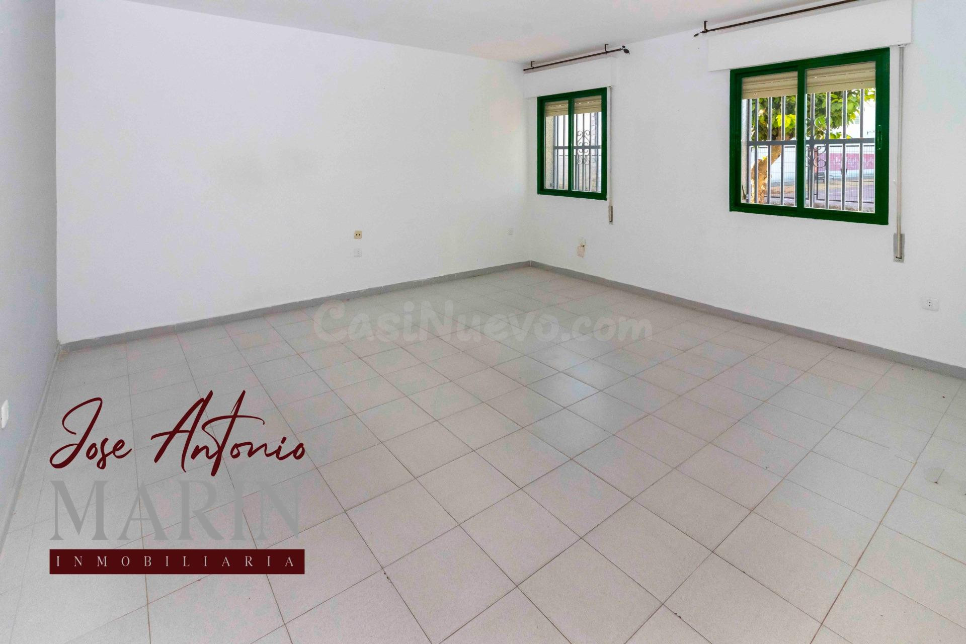 Casa adosada dúplex en Valdelacalzada con 50m de patio - foto 3