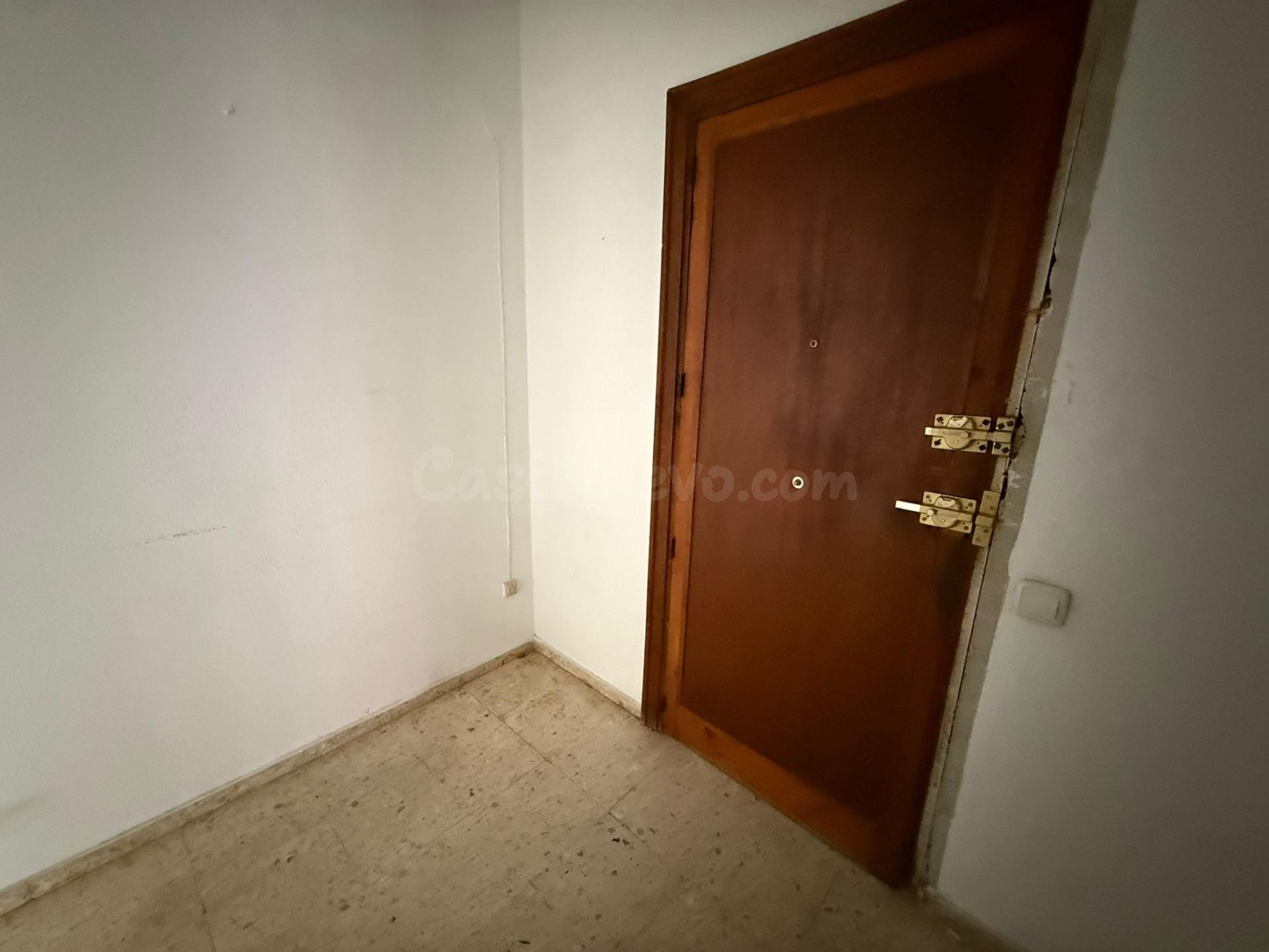 ¡¡OCASIÓN PISO PARA REFORMAR EN ZONA CENTRO!! - foto 2