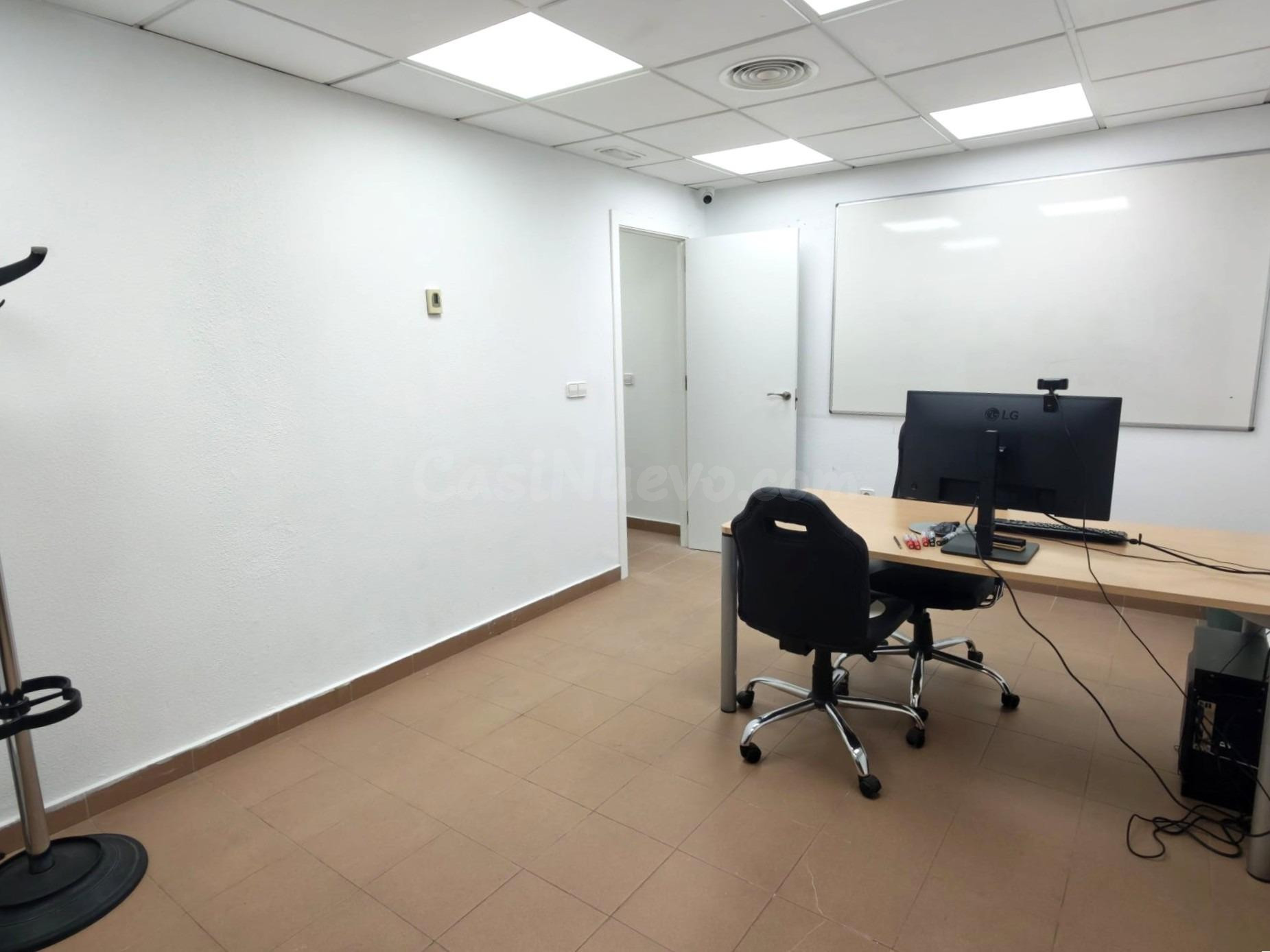 Local comercial reformado en Santa María de Gracia, Murcia - foto 4