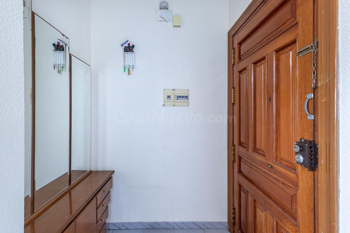 Gran casa en una sola planta con bajo de 130 m2 y solar de 3 - foto 3