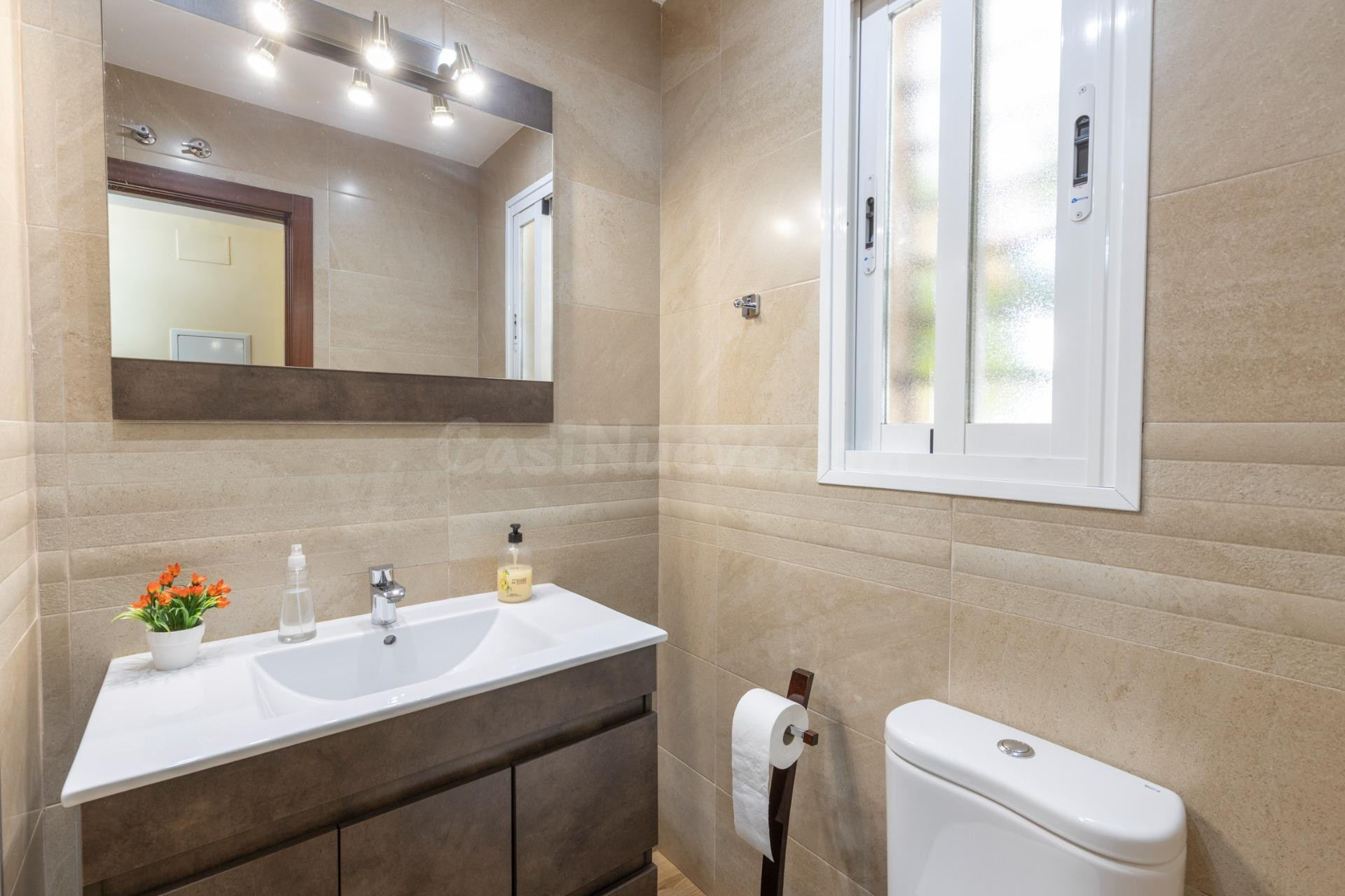 ¡EXCLUSIVA VIVIENDA UNIFAMILIAR CON PATIO PRIVADO EN ARMILLA - foto 5