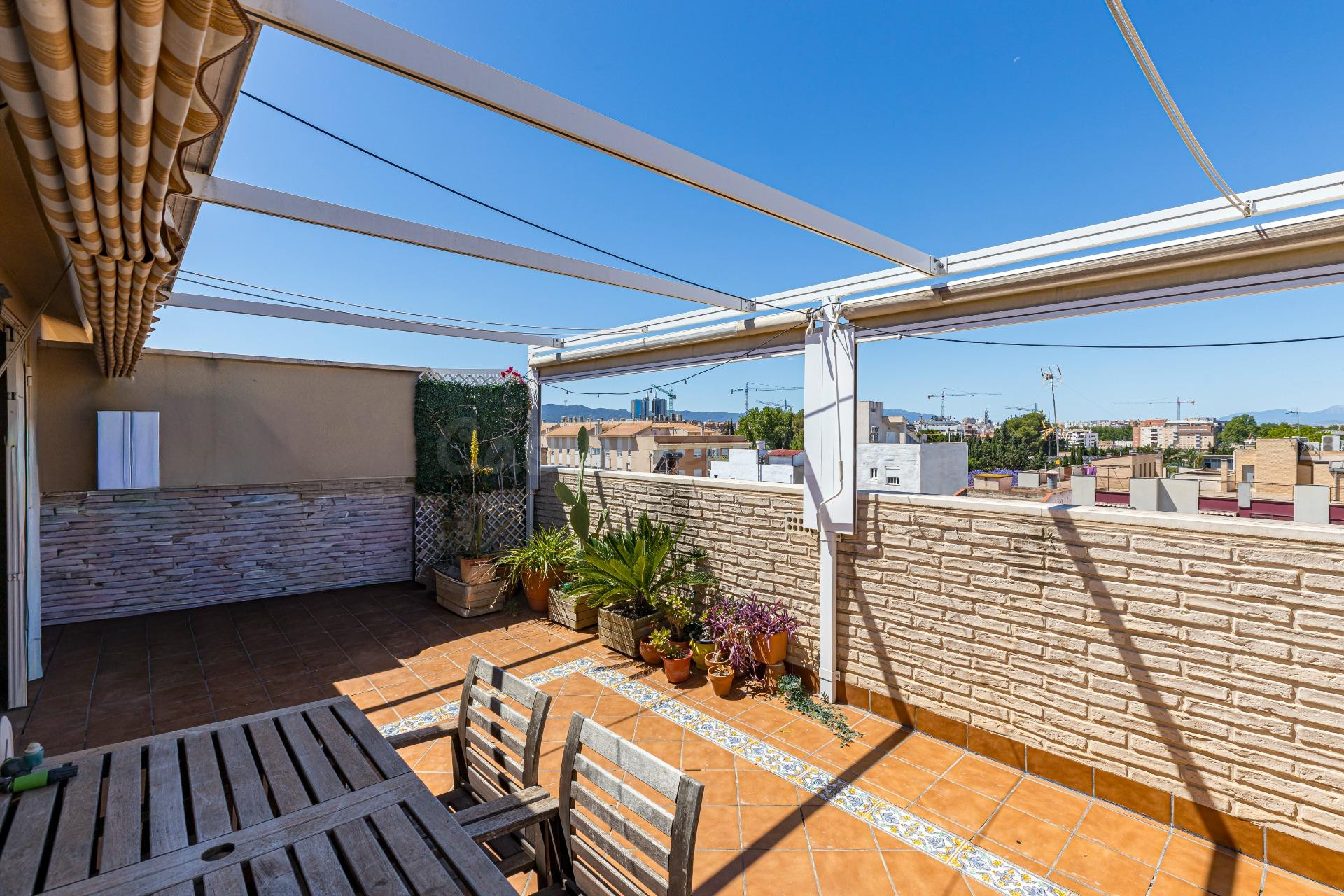 Ático exclusivo con plaza de garaje, trastero y domótica en 