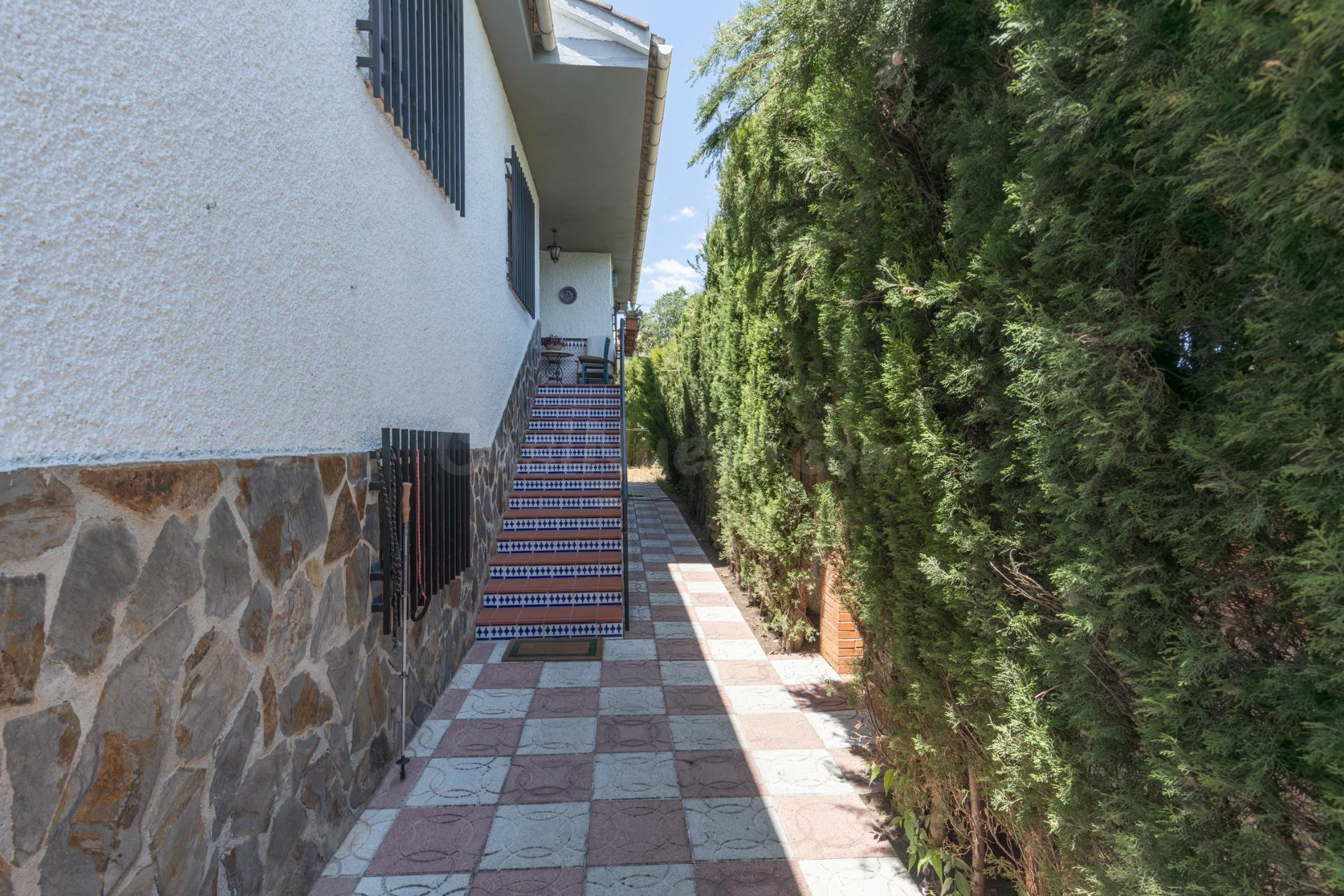 Chalet independiente en venta en Urbanización Los Cerezos - foto 4