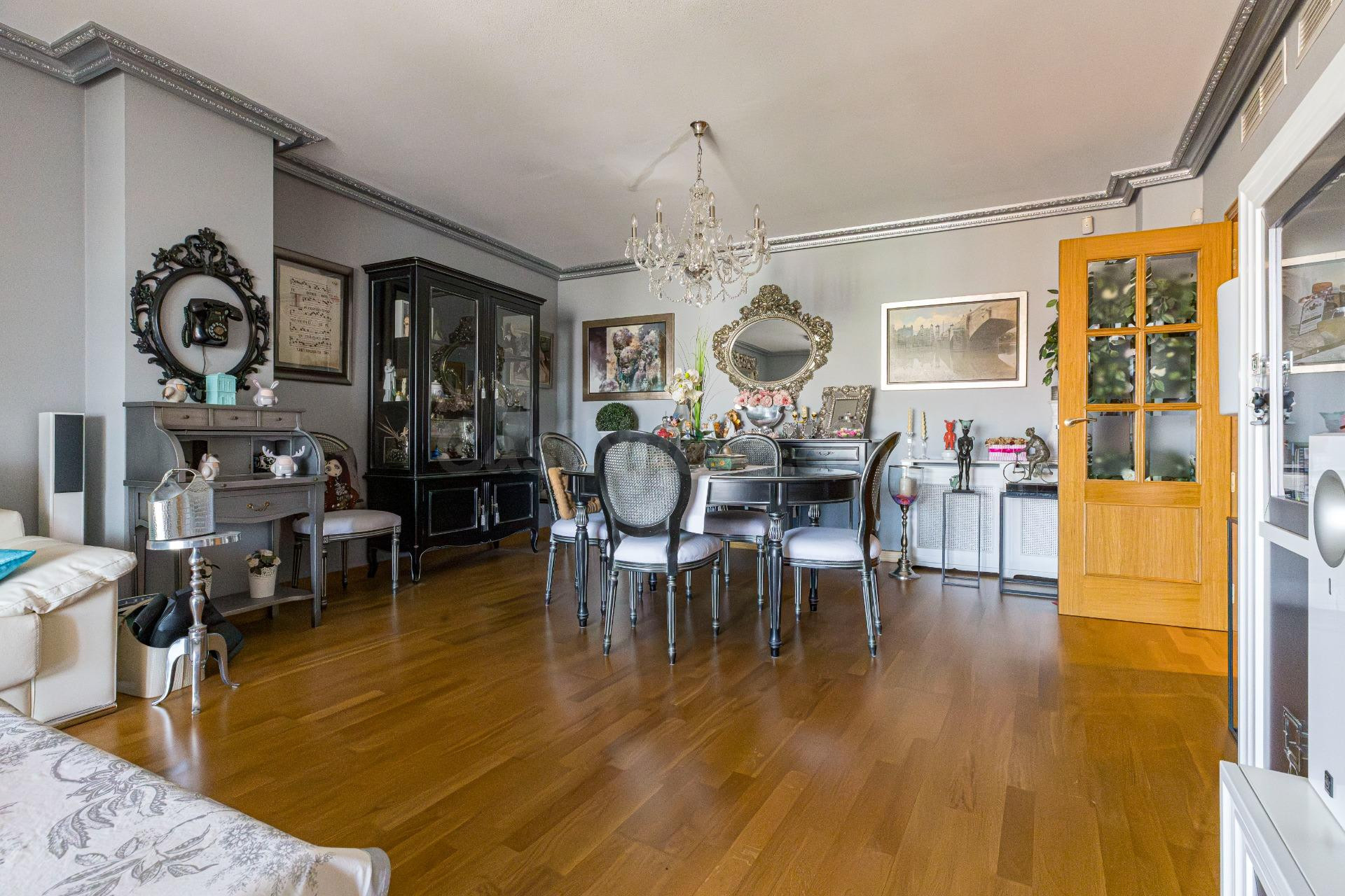 ESPECTACULAR VIVIENDA EN AVENIDA JUAN DE BORBÓN - foto 5