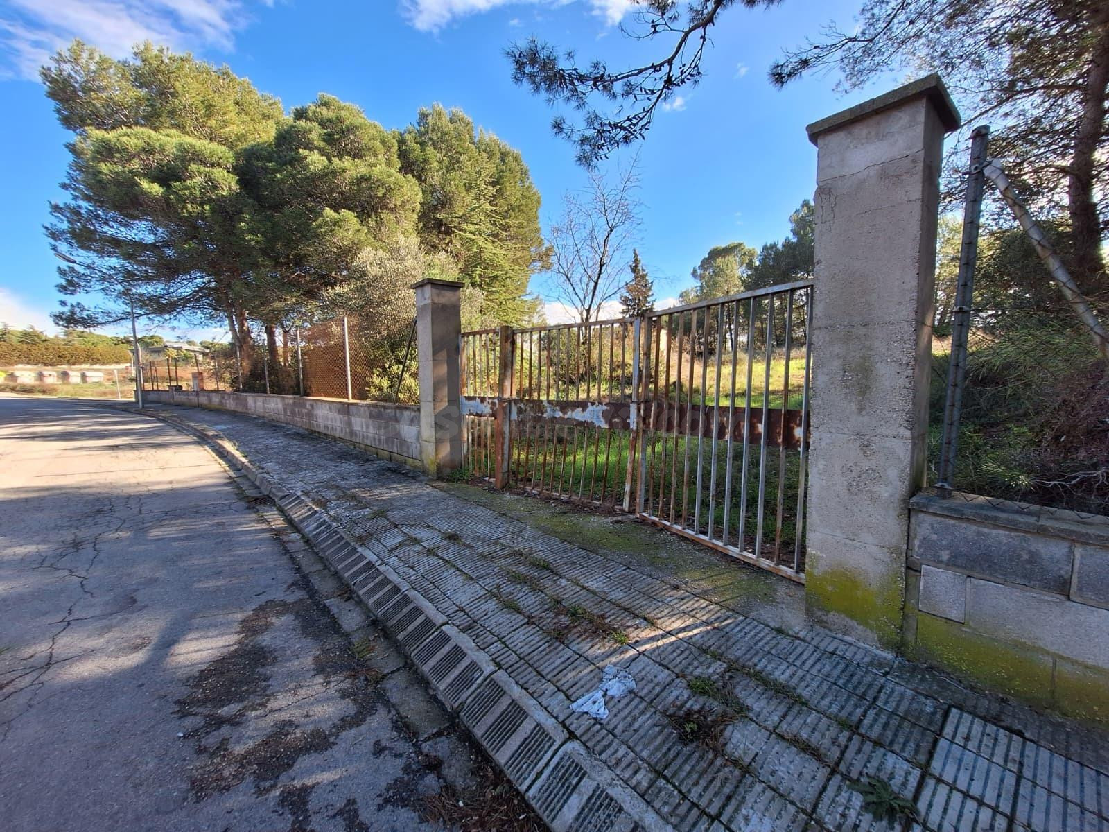 Parcel·la urbanitzable de 3.410 m2 a Sant Jaume Sesoliveres. - foto 4