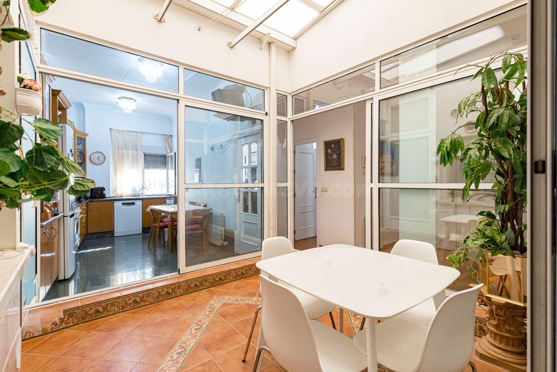 Exclusiva vivienda con garaje a unos pasos de la Catedral - foto 5