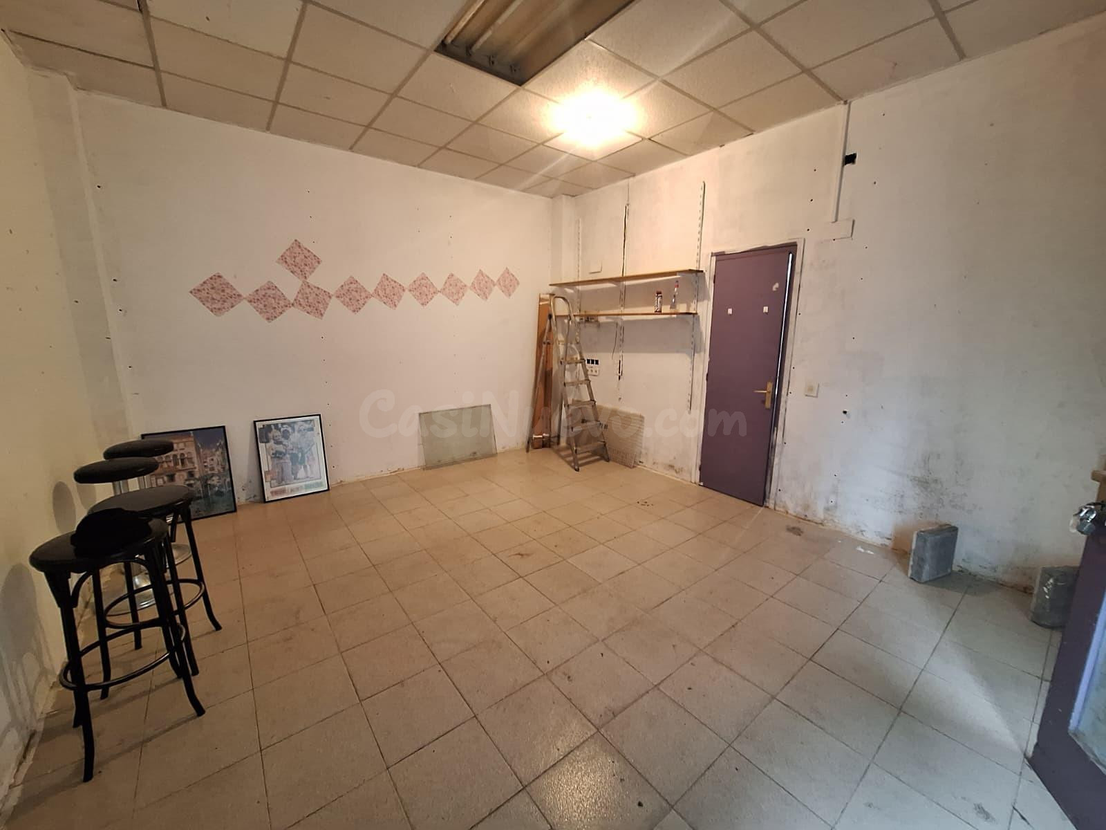 Local en venda al centre d’Igualada per 35.000 € – Ideal neg - foto 3