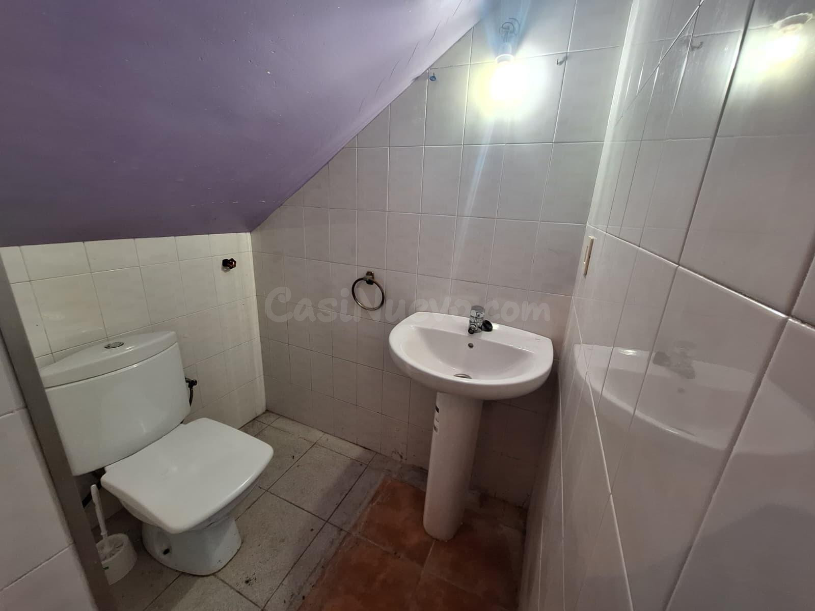 Local en venda al centre d’Igualada per 35.000 € – Ideal neg - foto 5