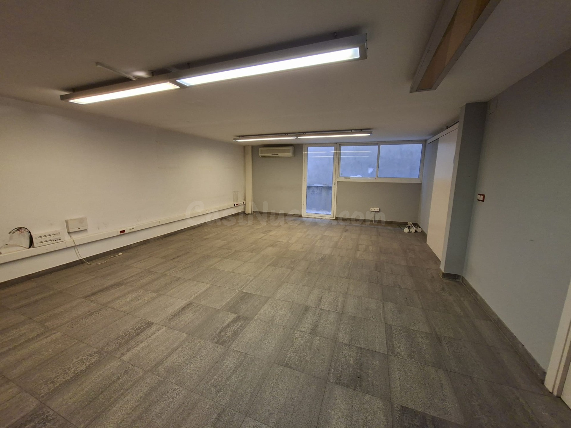 Edifici comercial en lloguer al Poble Sec – Igualada - foto 3