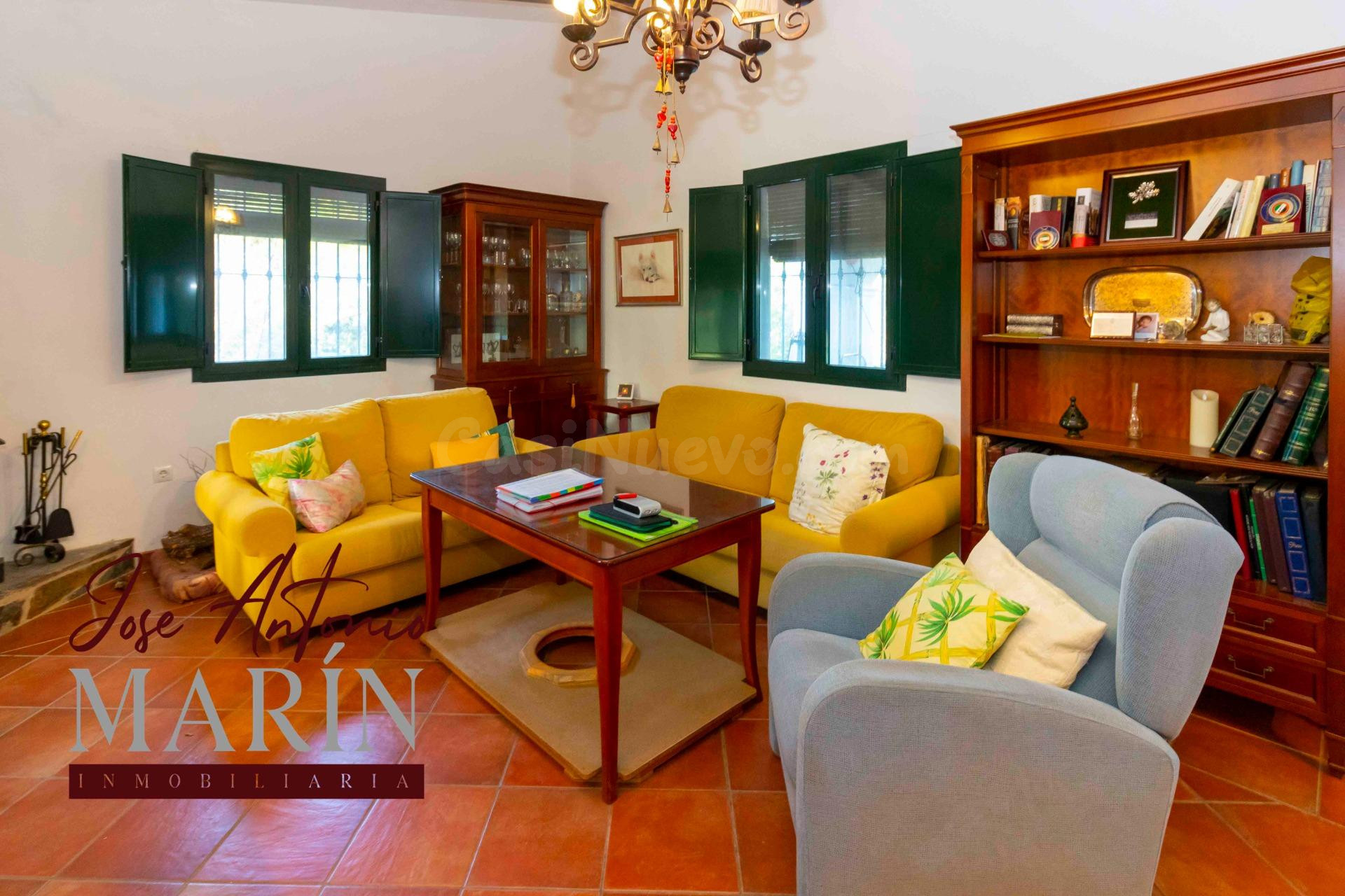 LUMINOSA CASA CON BUHARDILLA EN PARCELA DE 5000m2 (DEHESA MALASARADAS)