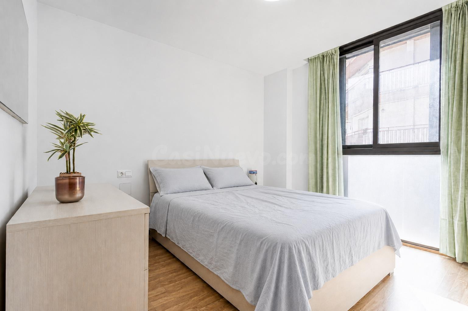 Exclusiu pis seminou zona Passeig Verdaguer amb pàrquing i t - foto 4