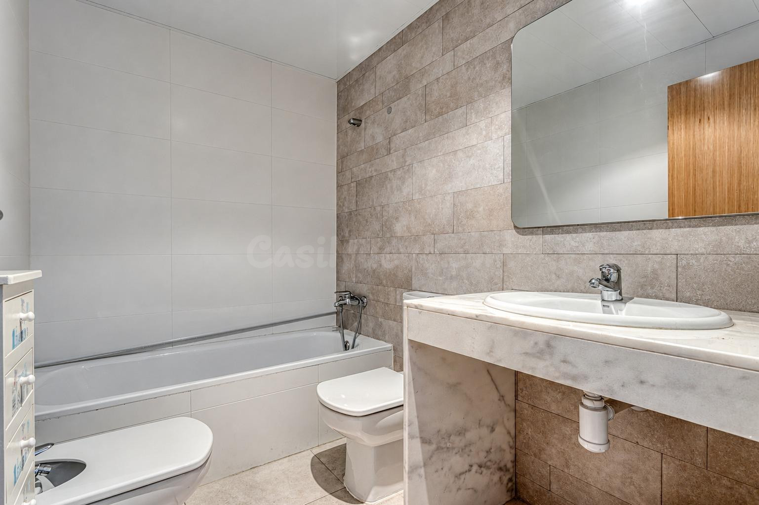 Exclusiu pis seminou zona Passeig Verdaguer amb pàrquing i t - foto 5