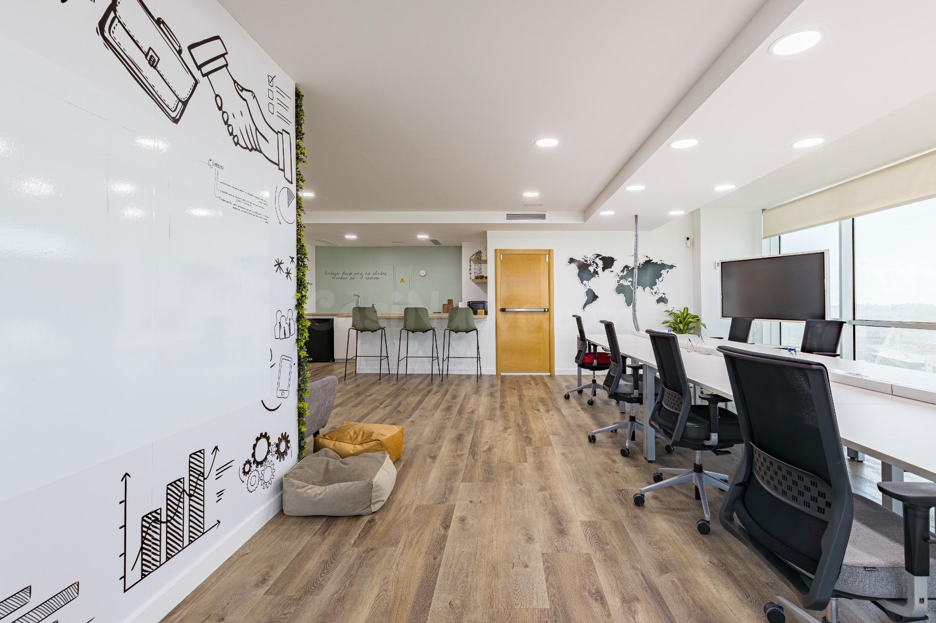 Oficinas totalmente reformadas y llave en mano de 224 m2 en  - foto 3