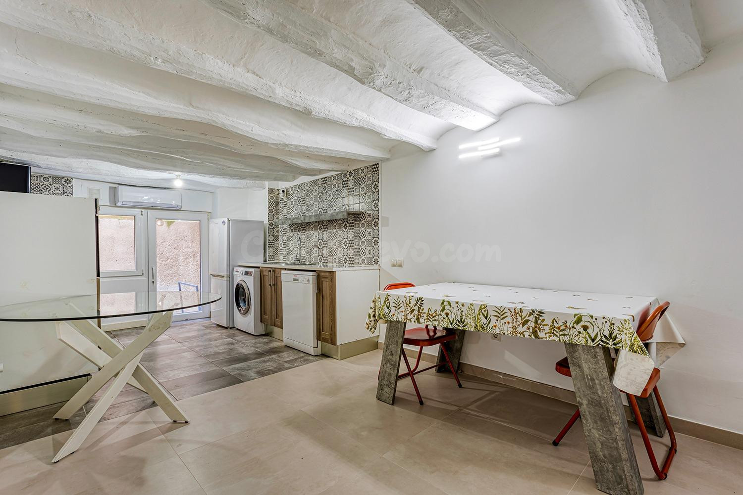DUPLEX VERSATIL AMB PRIMERA PLANTA PROTAGONISTA I ESPAI EXTE - foto 3