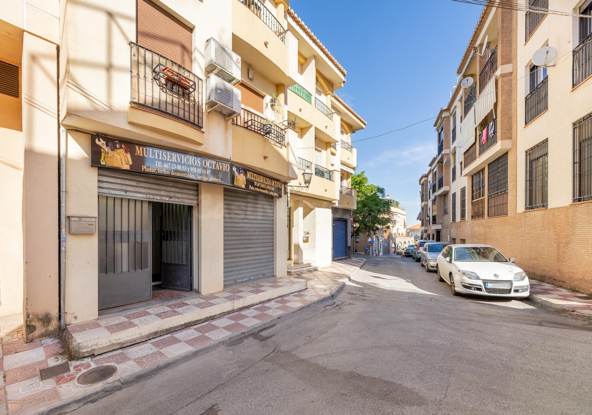 LOCAL COMERCIAL CON 100M2 EN LA ZUBIA - foto 4