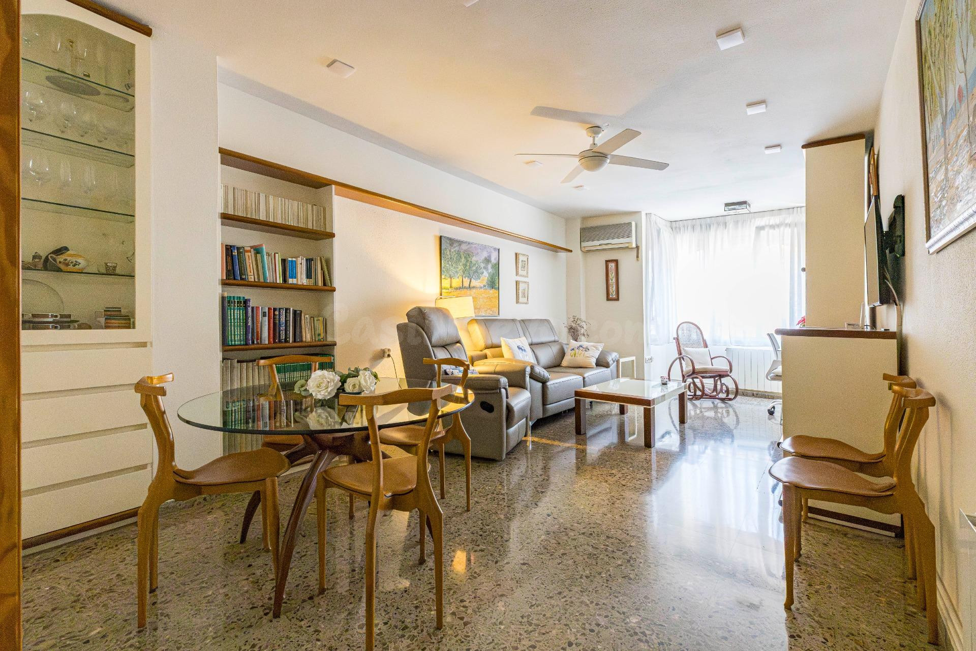 Bonita vivienda para entrar a vivir junto al Cuartel de Arti - foto 2