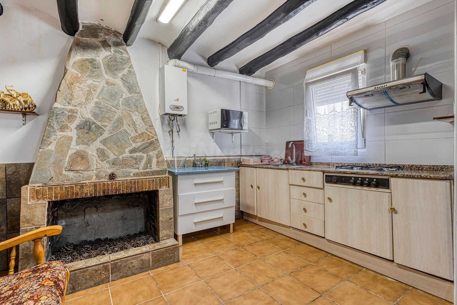 Encantadora casa adossada en venda a Montmaneu, Catalunya pe - foto 3