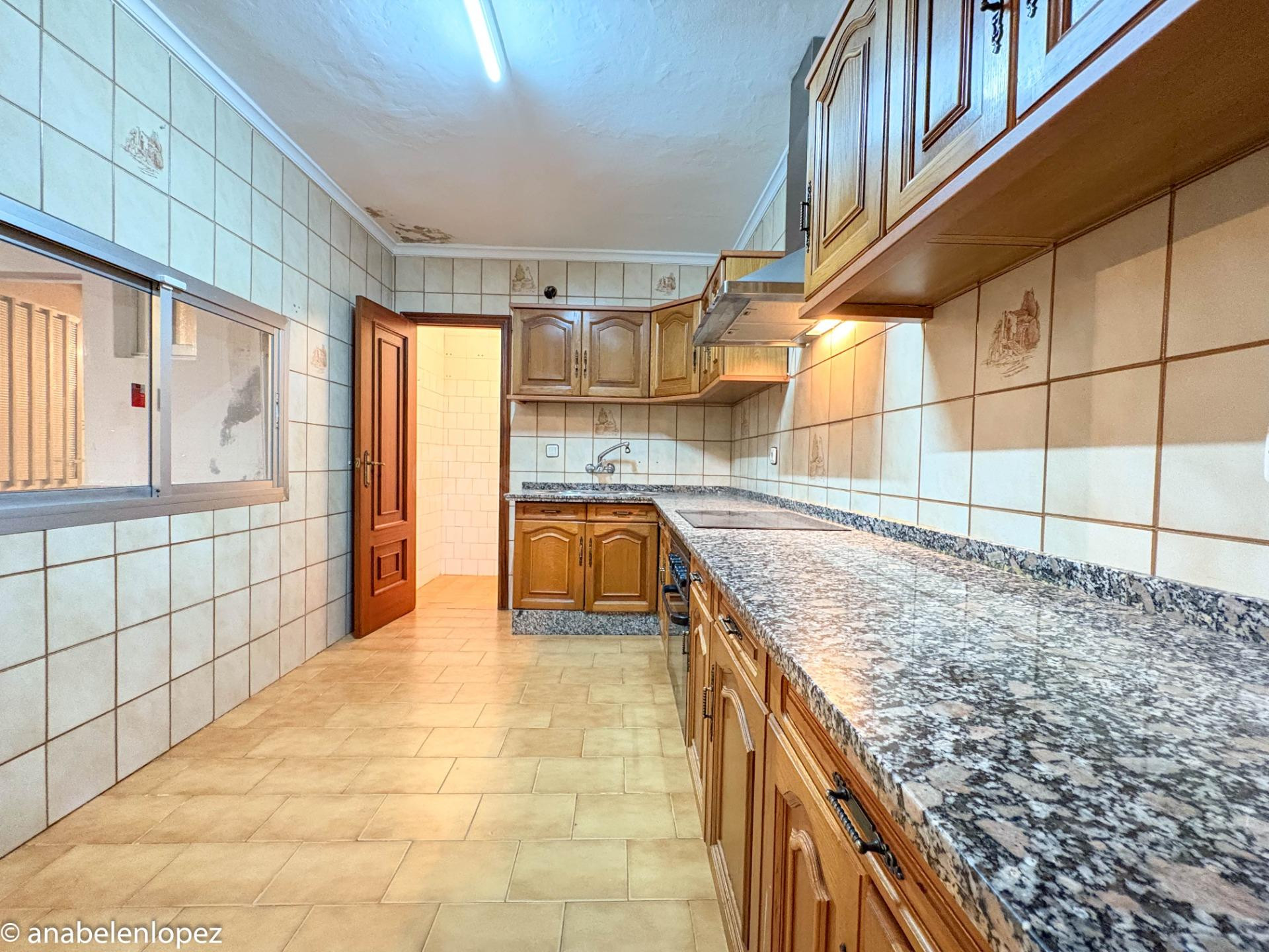 Piso en planta baja de 121 m2 construidos con patio de unos 25 m2 aproximados Badajoz