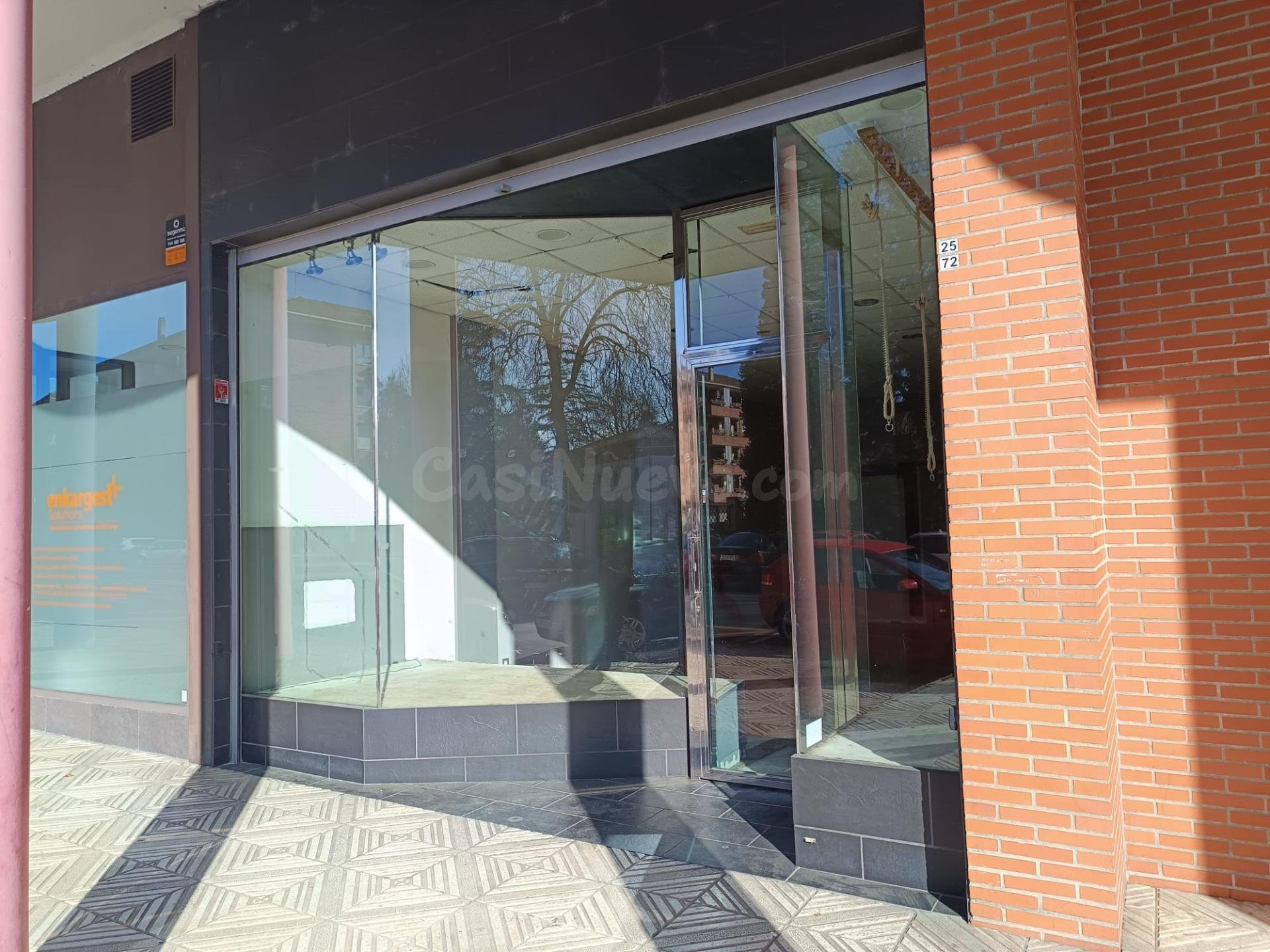 Alquiler de local comercial en Zalla - foto 4